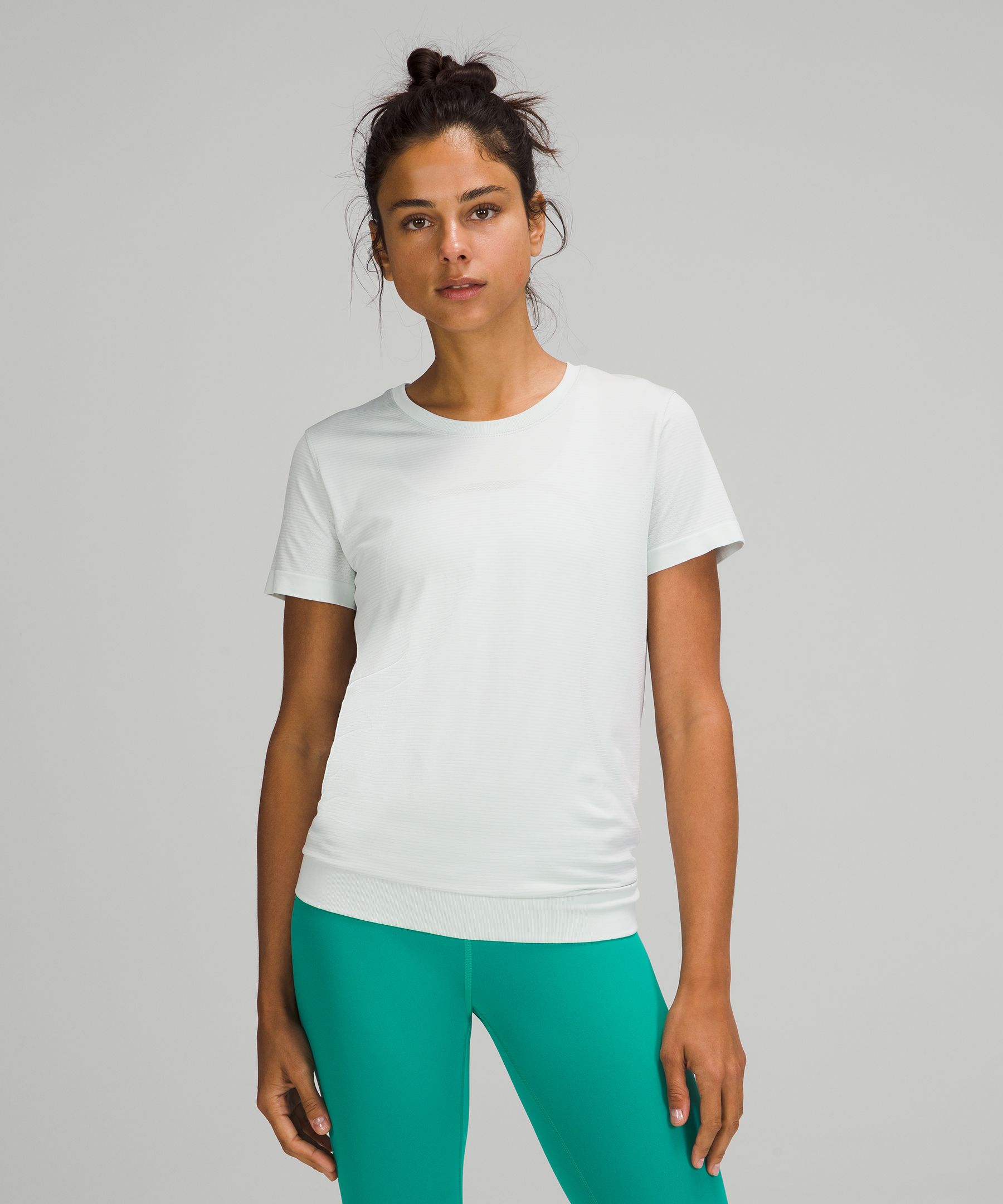 Lululemon BNWT Swiftly Breathe Short Sleeve *Fletching Lines