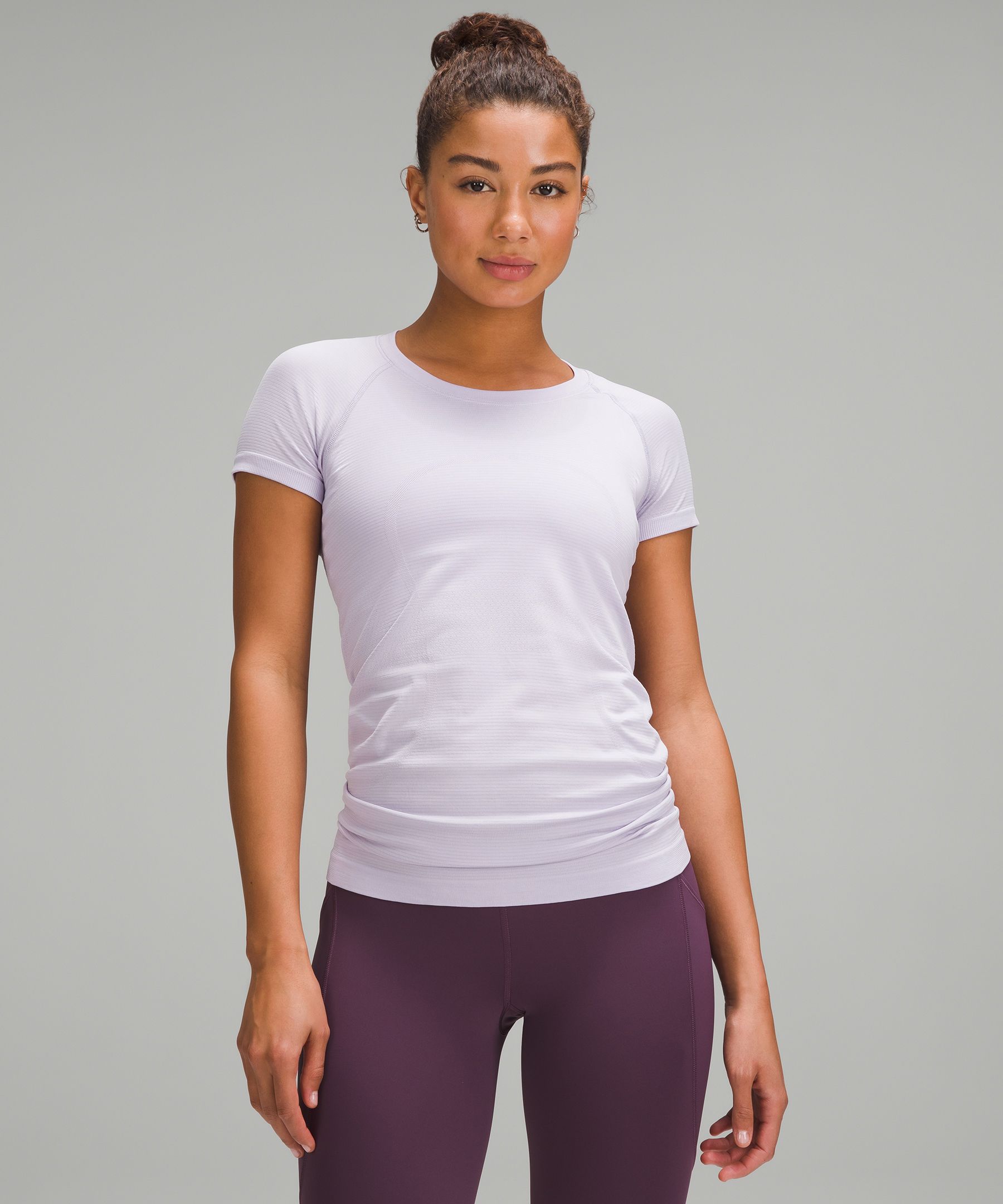 lululemon University of Michigan Women's White Swiftly Tech Short Sleeve  2.0 Shirt