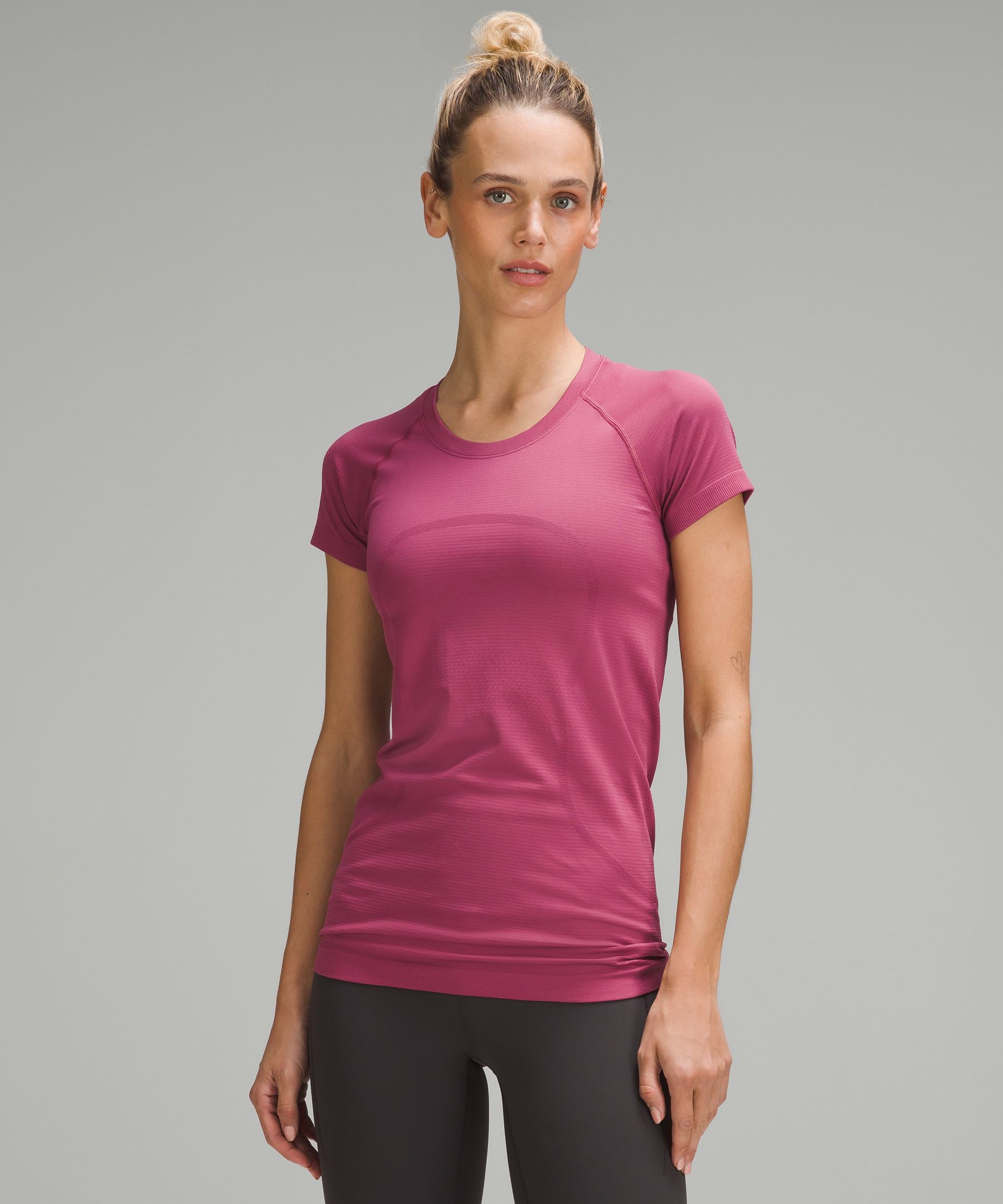 Swiftly Tech Short-Sleeve Shirt 2.0 | lululemon Canada - Lululemon