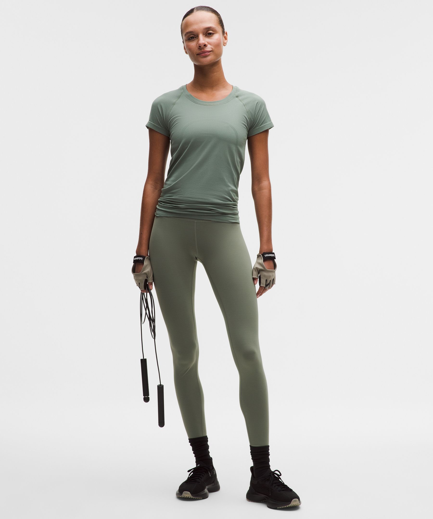 Swiftly Tech Short-Sleeve Shirt 2.0 *Hip Length