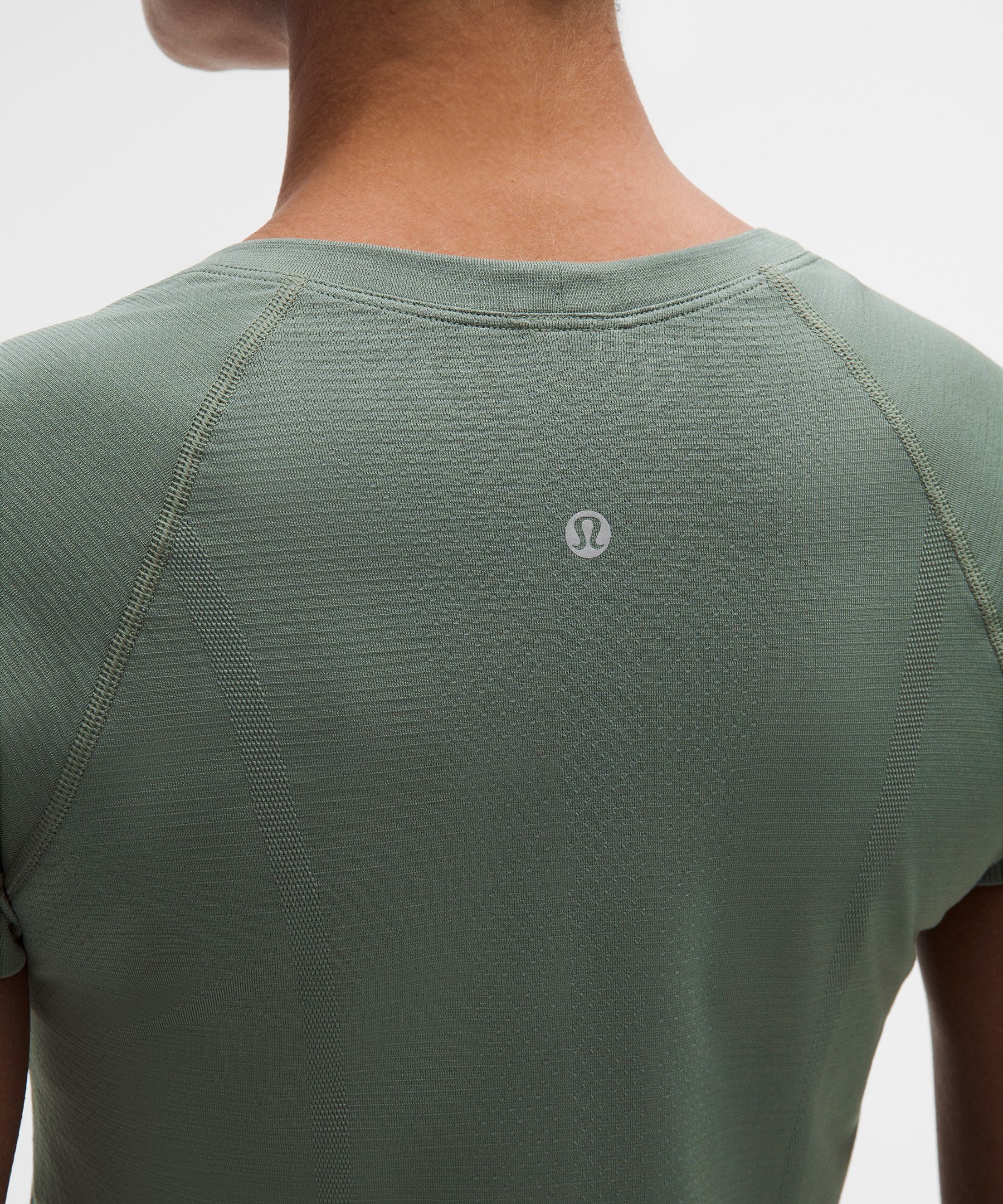 Swiftly Tech Short-Sleeve Shirt 2.0 *Hip Length