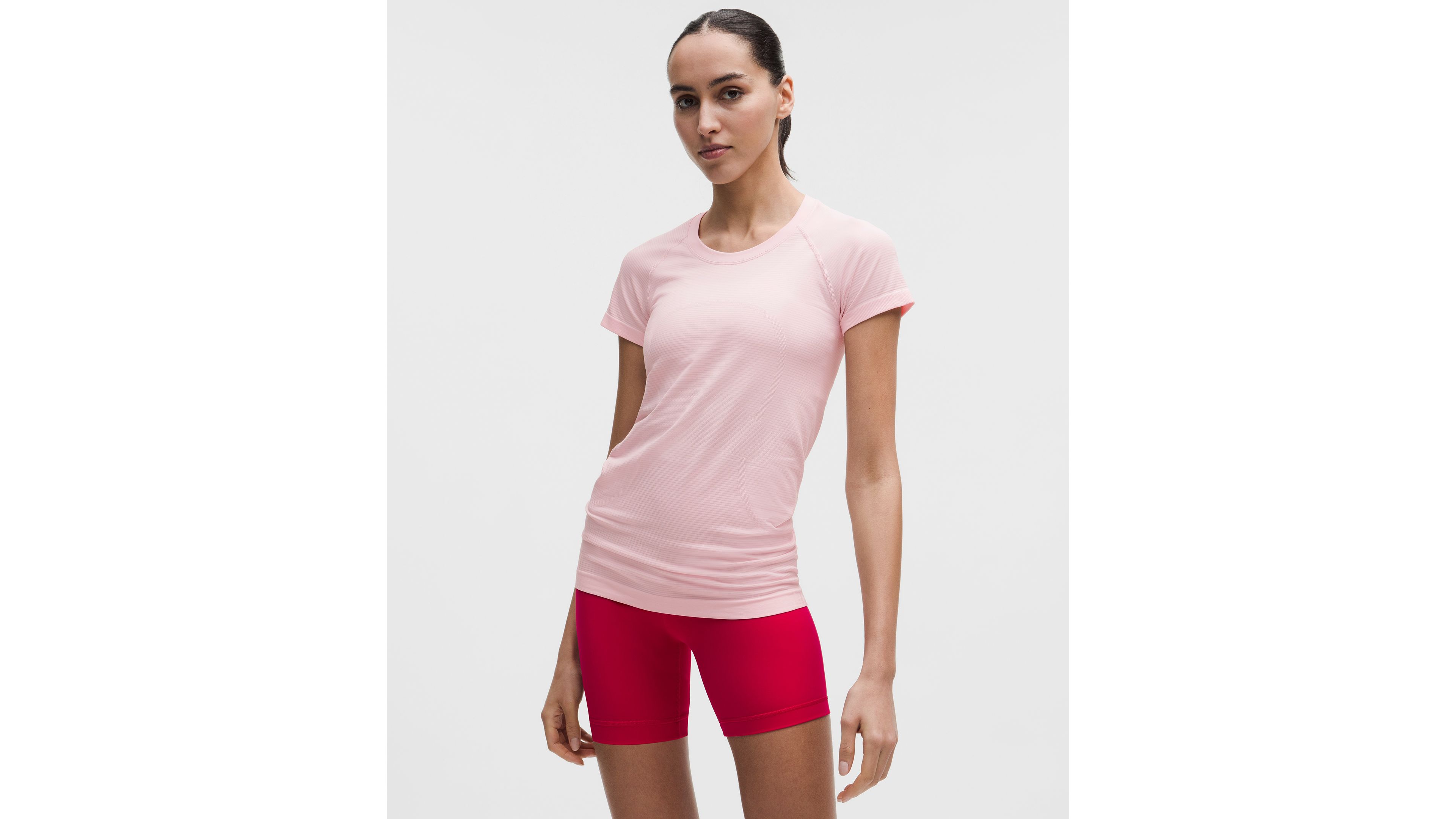 Swiftly Tech Short-Sleeve Shirt 2.0 *Hip Length
