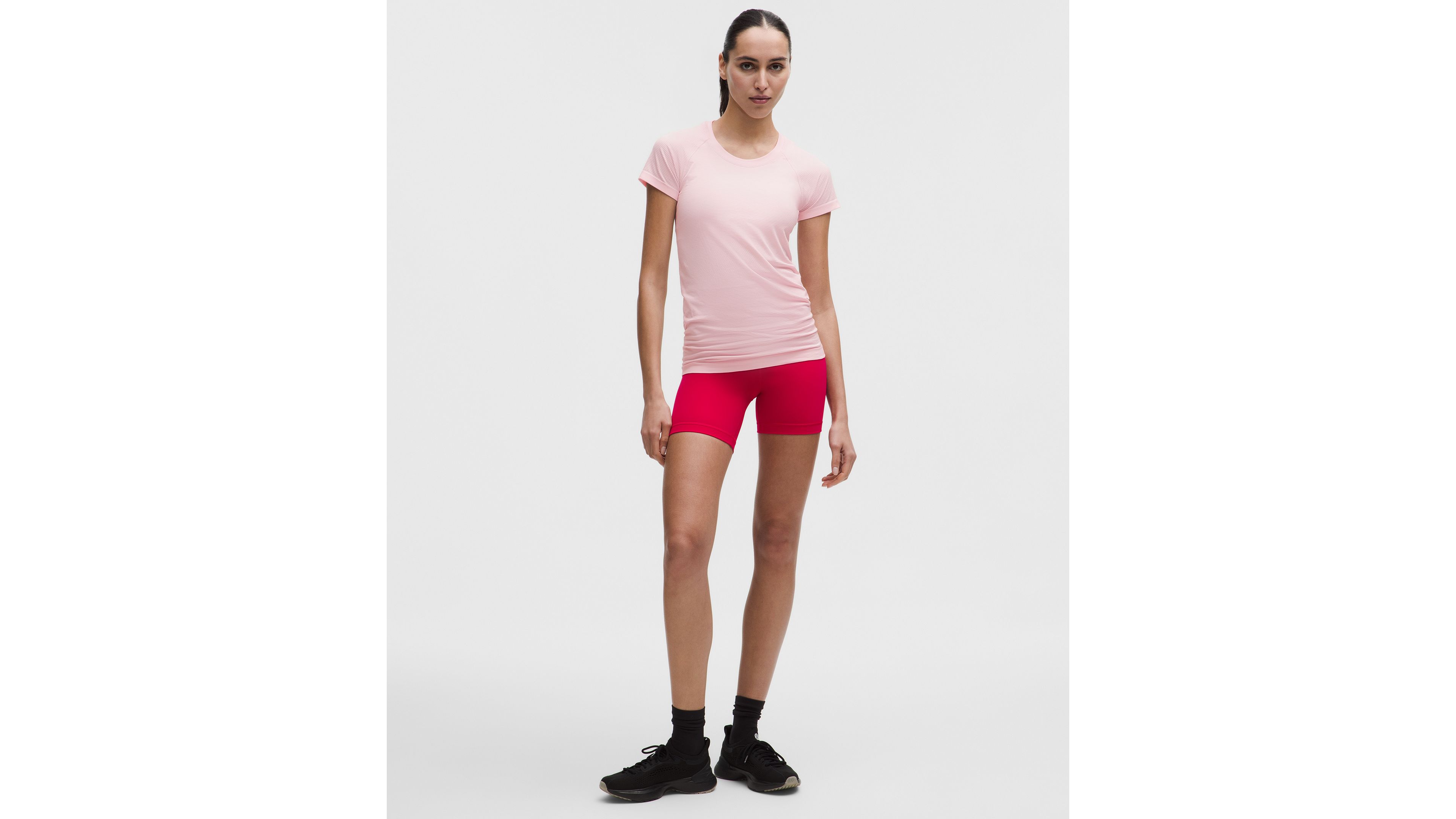 Swiftly Tech Short-Sleeve Shirt 2.0 *Hip Length