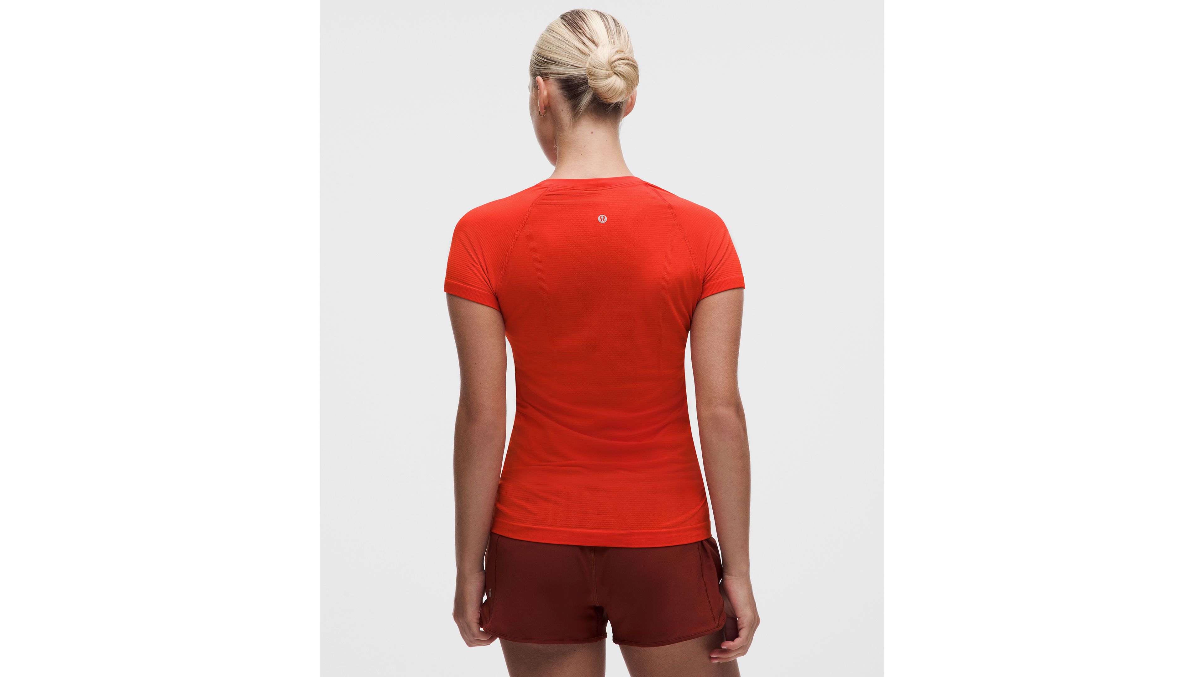 Swiftly Tech Short-Sleeve Shirt 2.0 *Hip Length