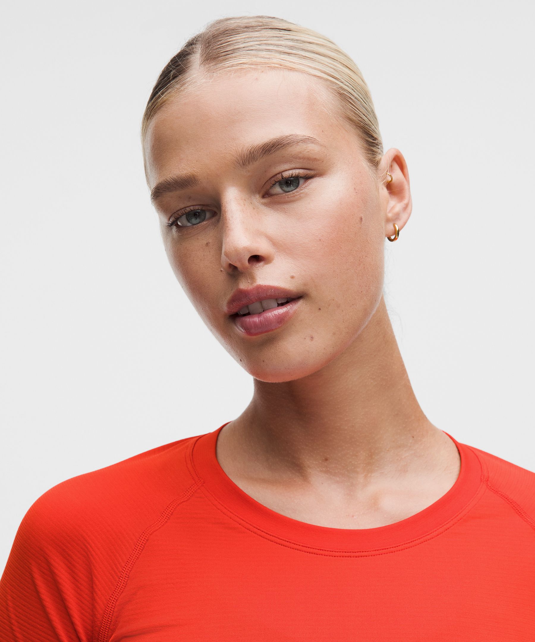 Swiftly Tech Short-Sleeve Shirt 2.0 *Hip Length