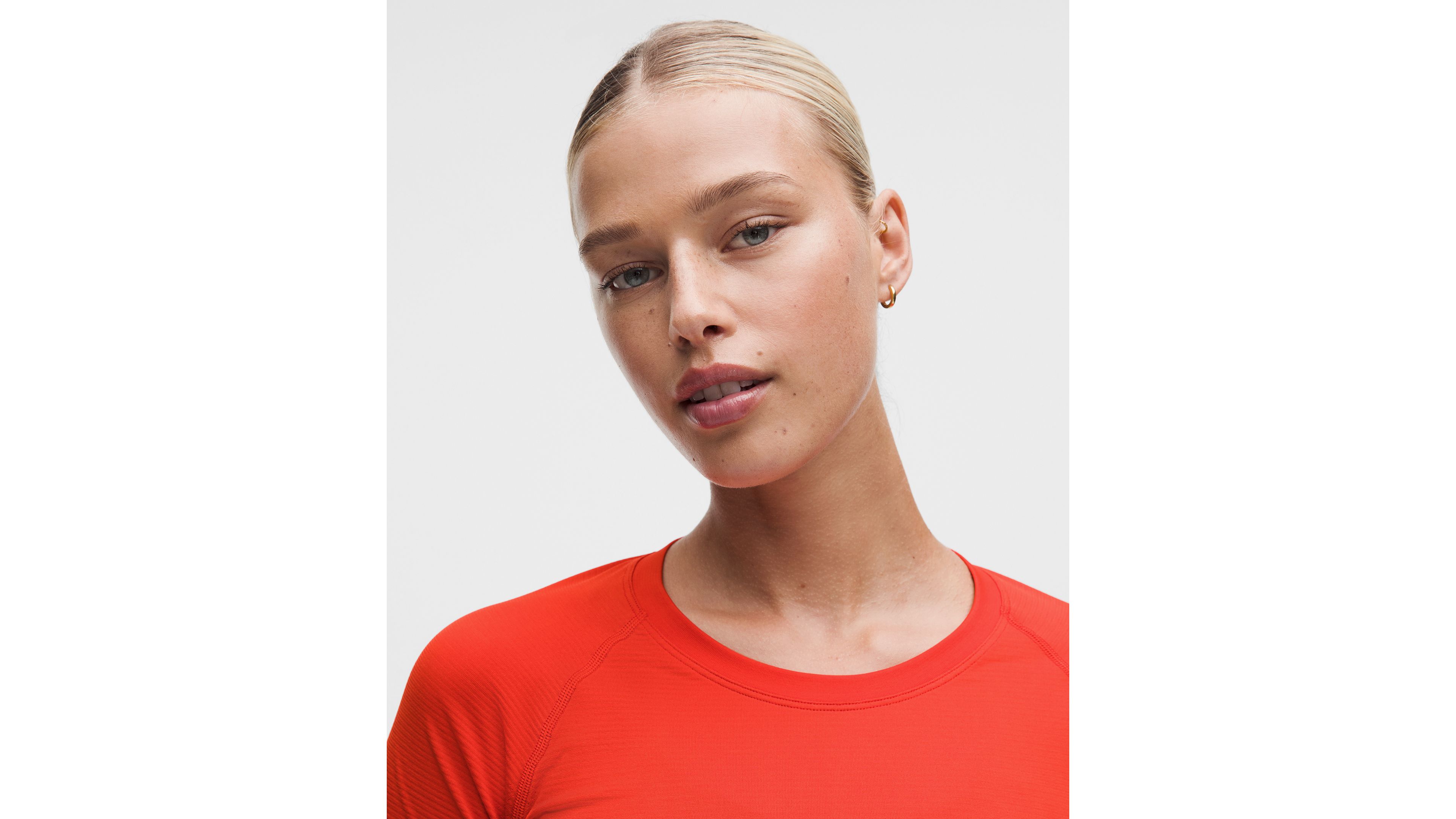 Swiftly Tech Short-Sleeve Shirt 2.0 *Hip Length
