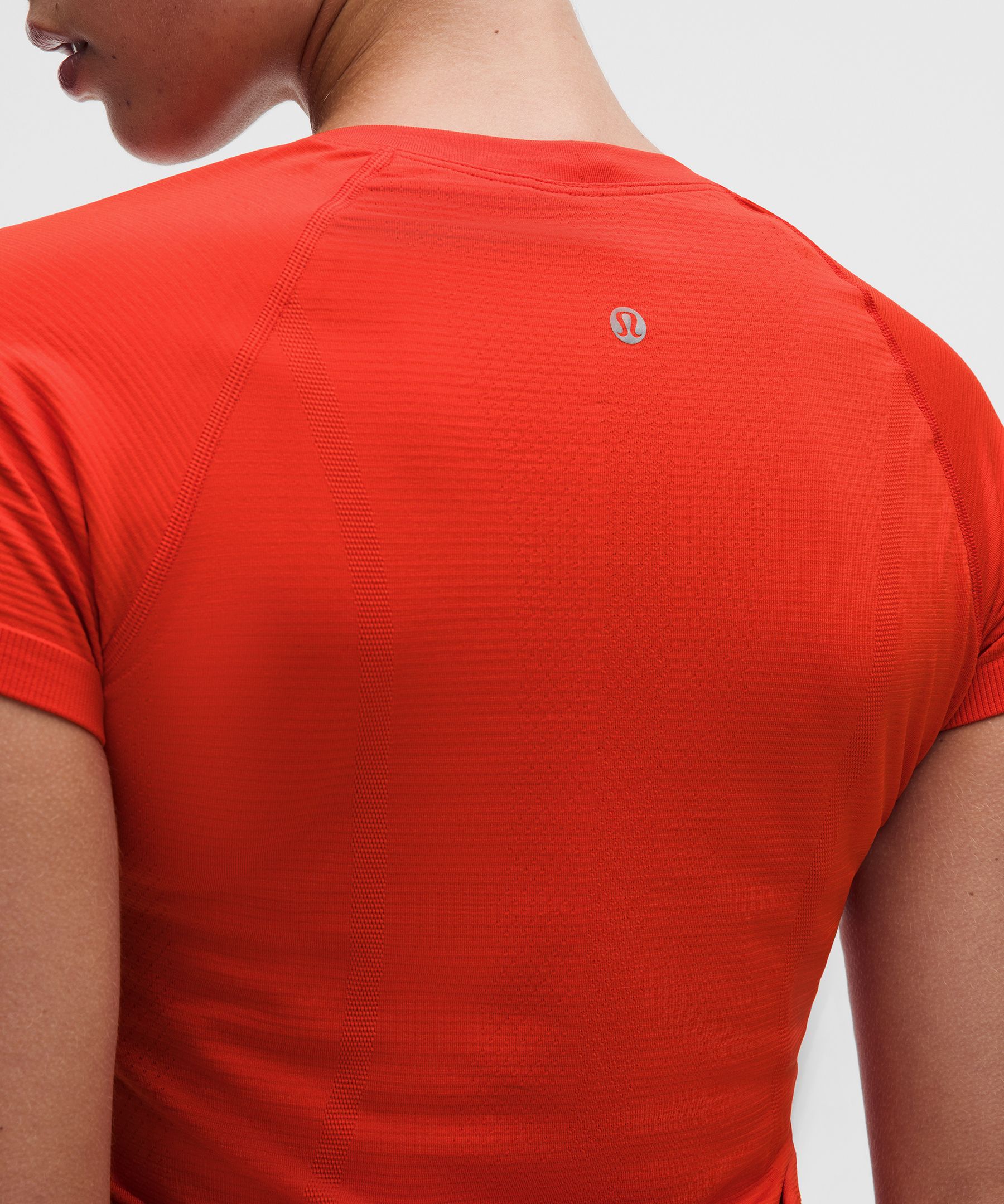 Swiftly Tech Short-Sleeve Shirt 2.0 *Hip Length
