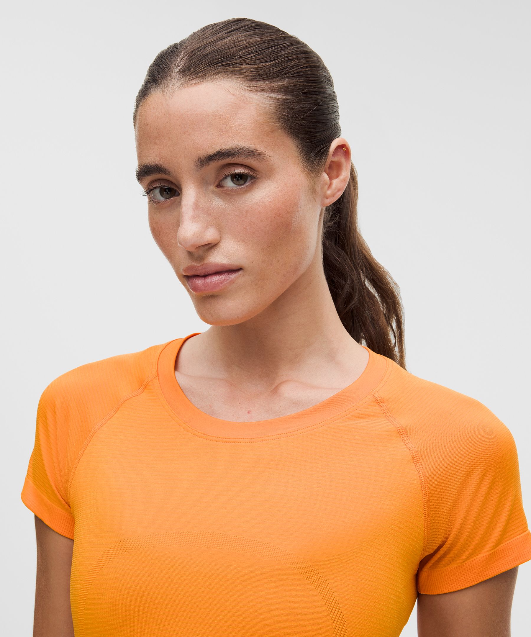 Swiftly Tech Short-Sleeve Shirt 2.0 *Hip Length