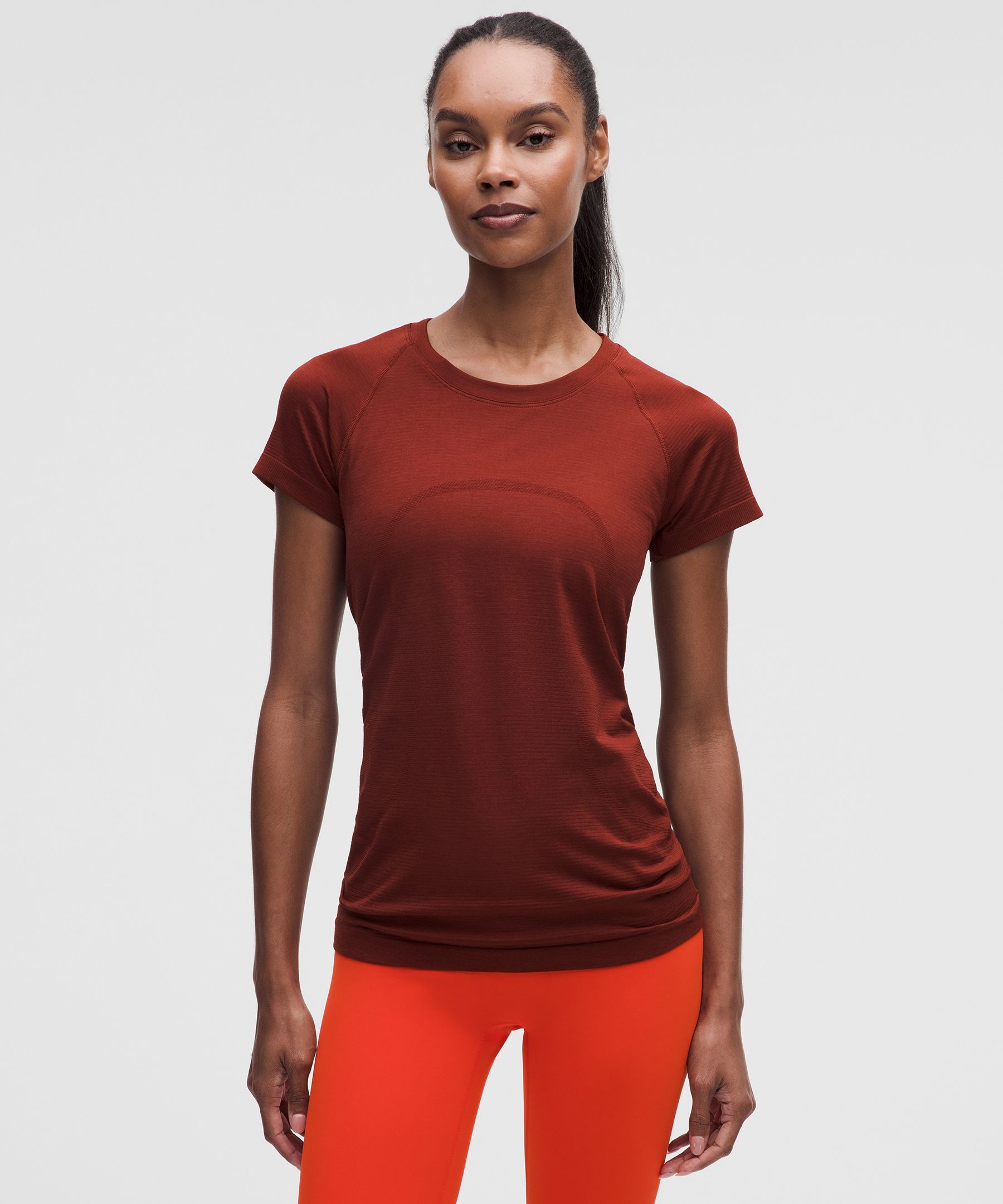 lululemon – Women’s Swiftly Tech Short-Sleeve Shirt 2.4 Hip Length – Color Red/Burgundy – Size 4