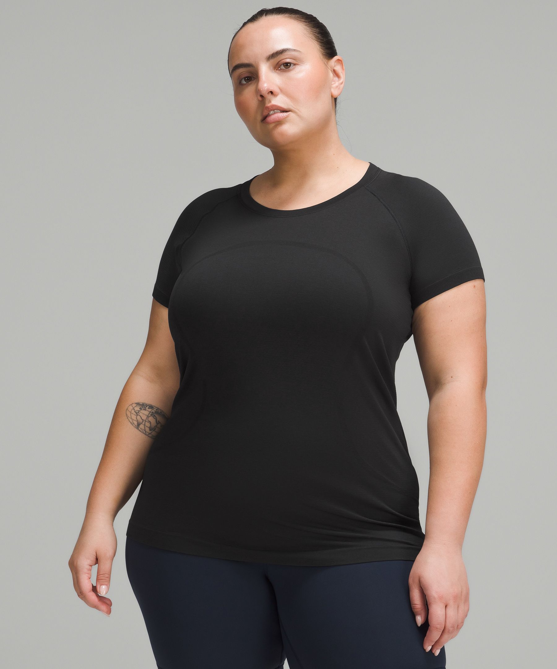 半袖L Swiftly Tech Short-Sleeve Shirt 2.0 *Waist Length | Women's