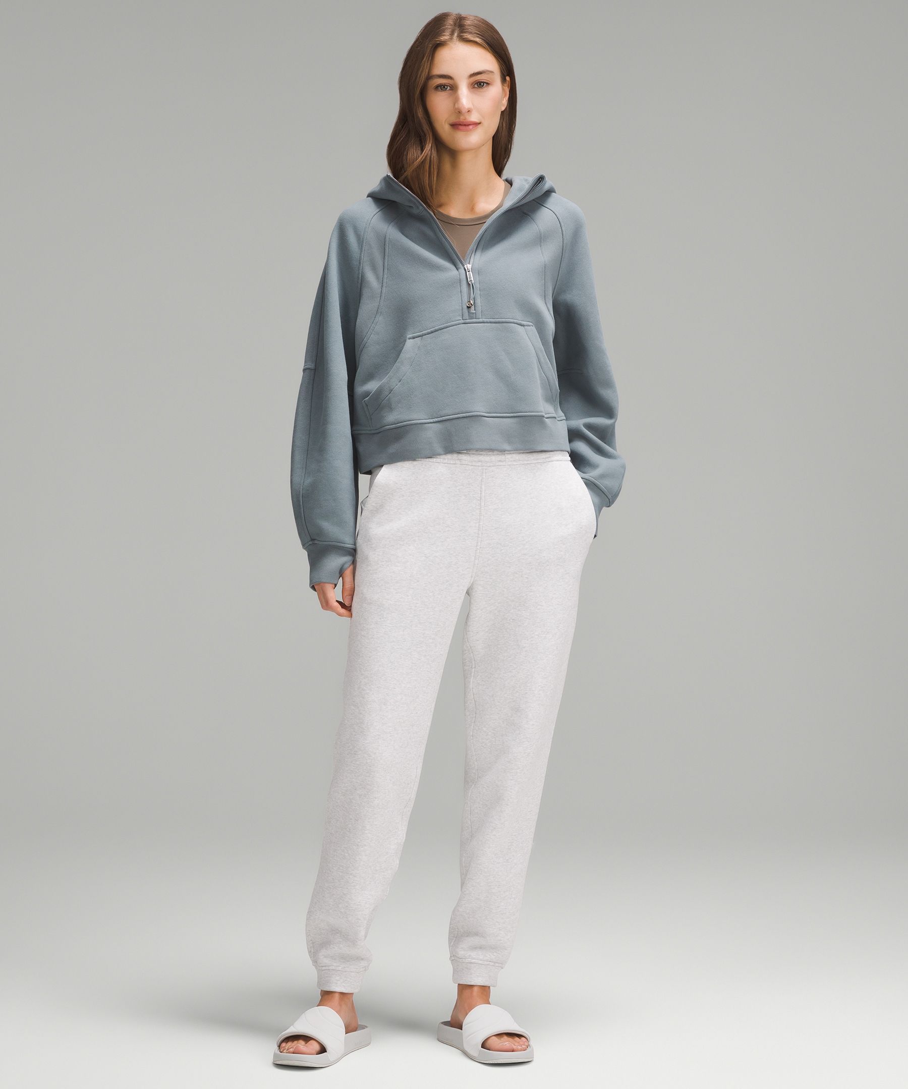 Sudadera Scuba amplia con capucha y media cremallera