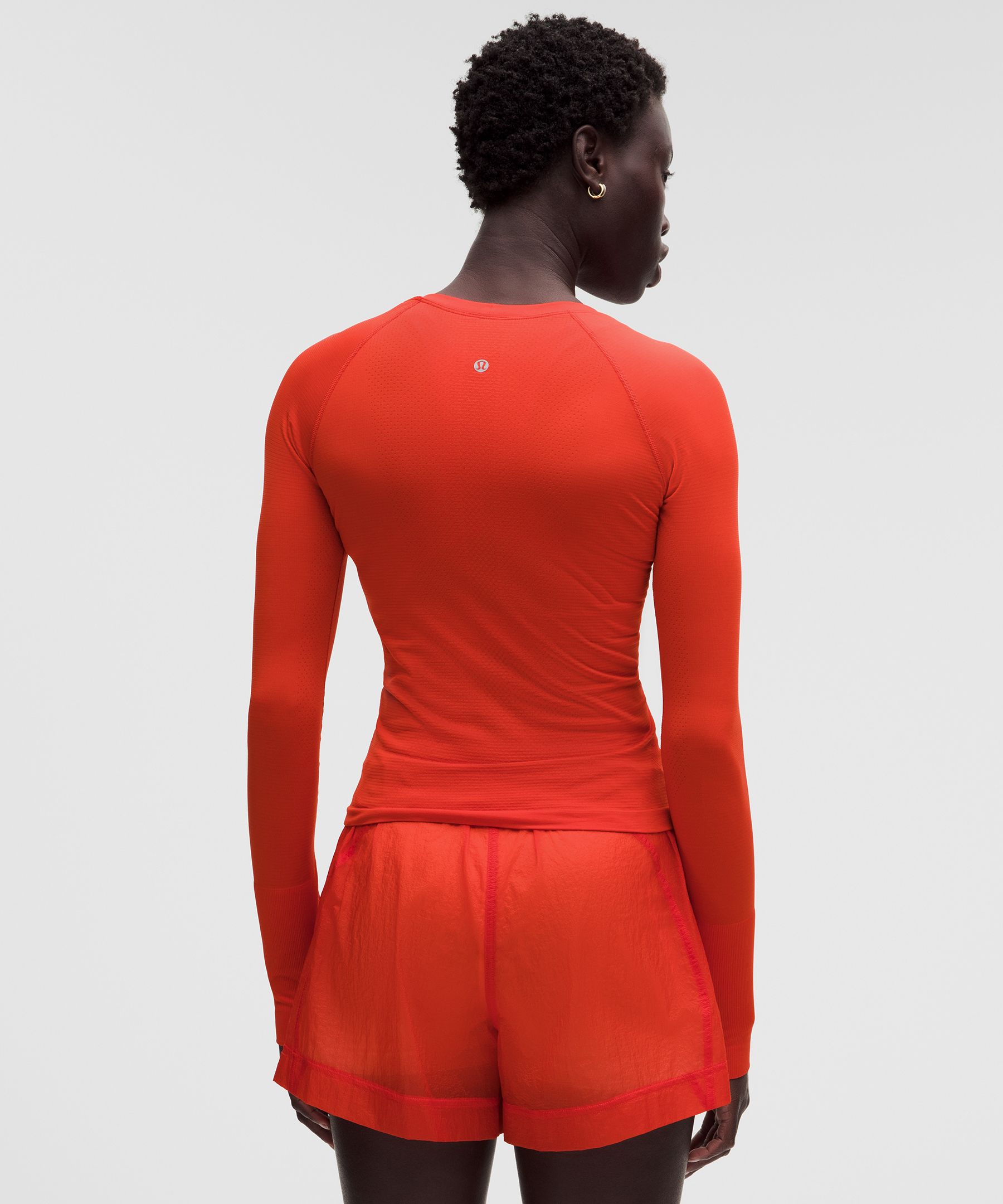 Haut manches longues Swiftly Tech&nbsp;2.0 *Longueur taille