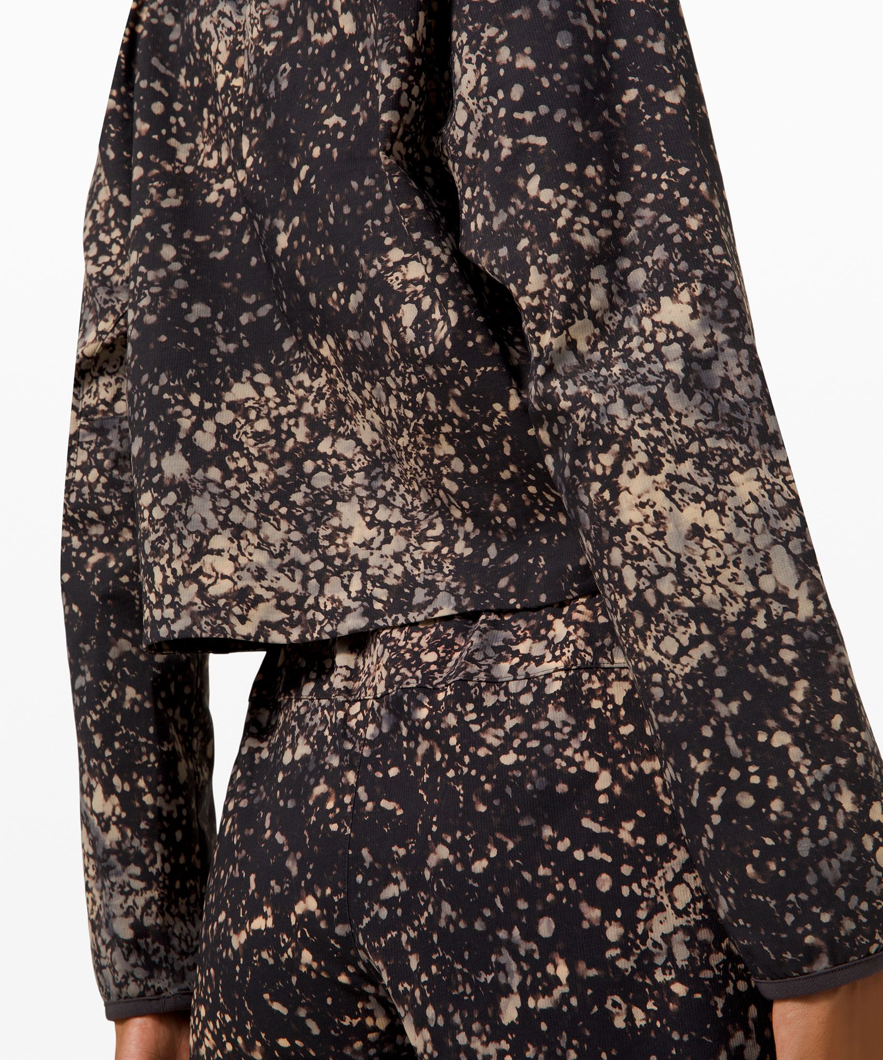 Revera 1/2 Zip *Print, lululemon lab | Lululemon JP