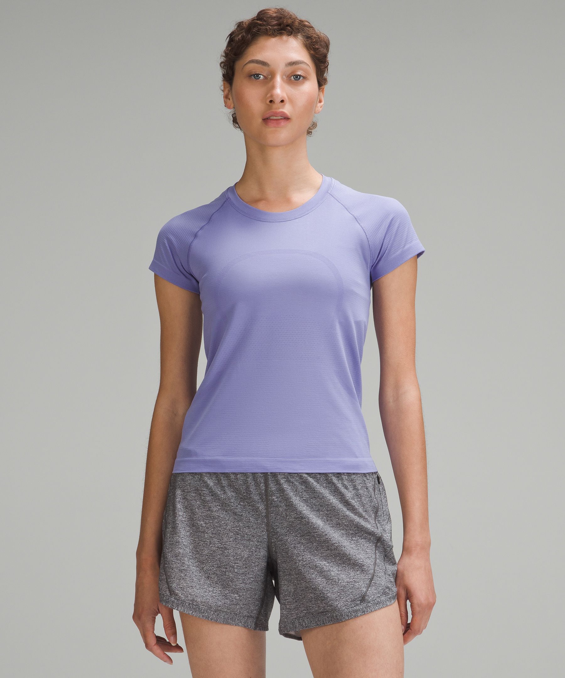 lululemon ルルレモン swiftly tech Tシャツサイズ4 白 - ヨガ・ピラティス