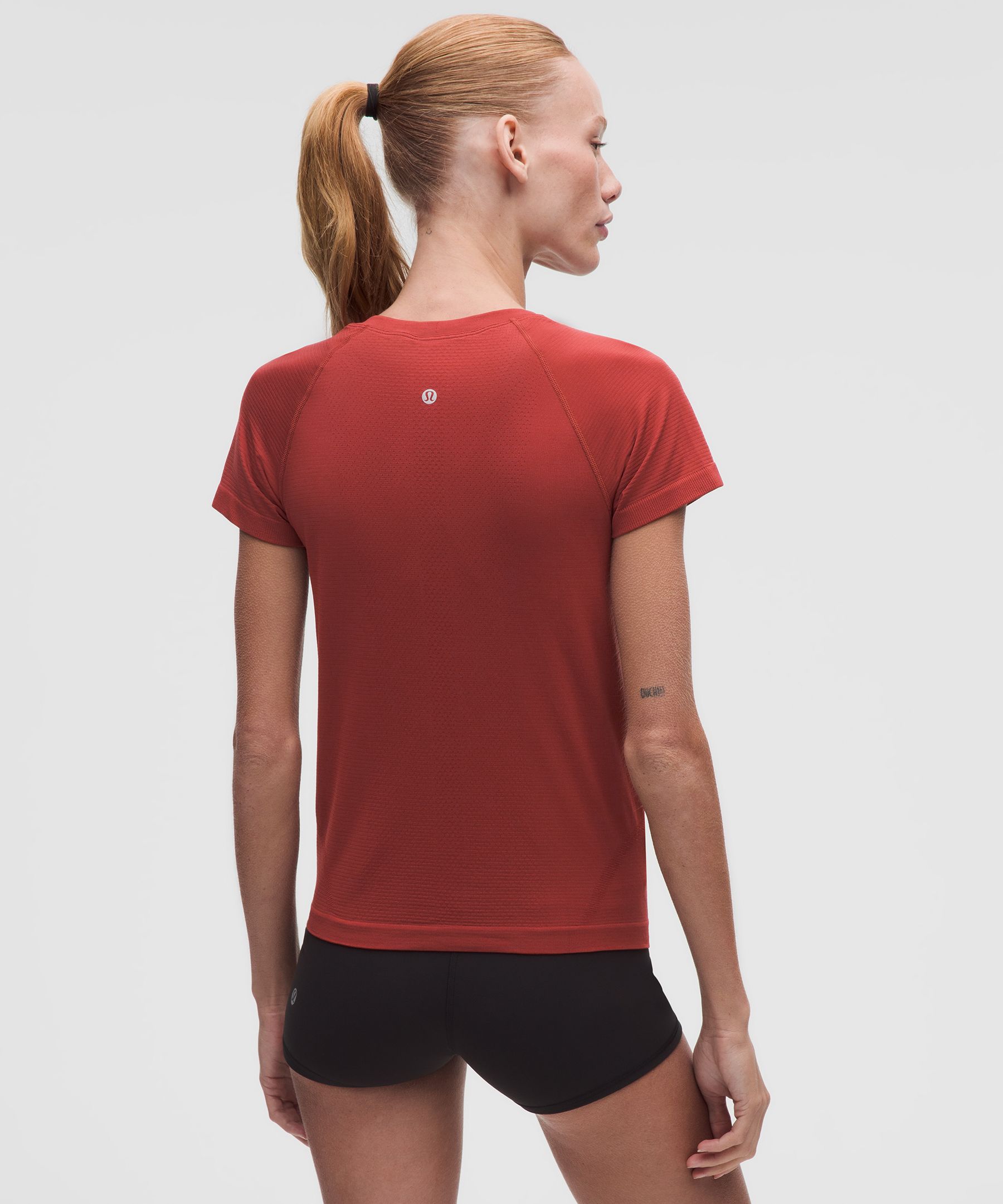 Swiftly Tech Kurzarmshirt&nbsp;2.0 *Taillenl&auml;nge