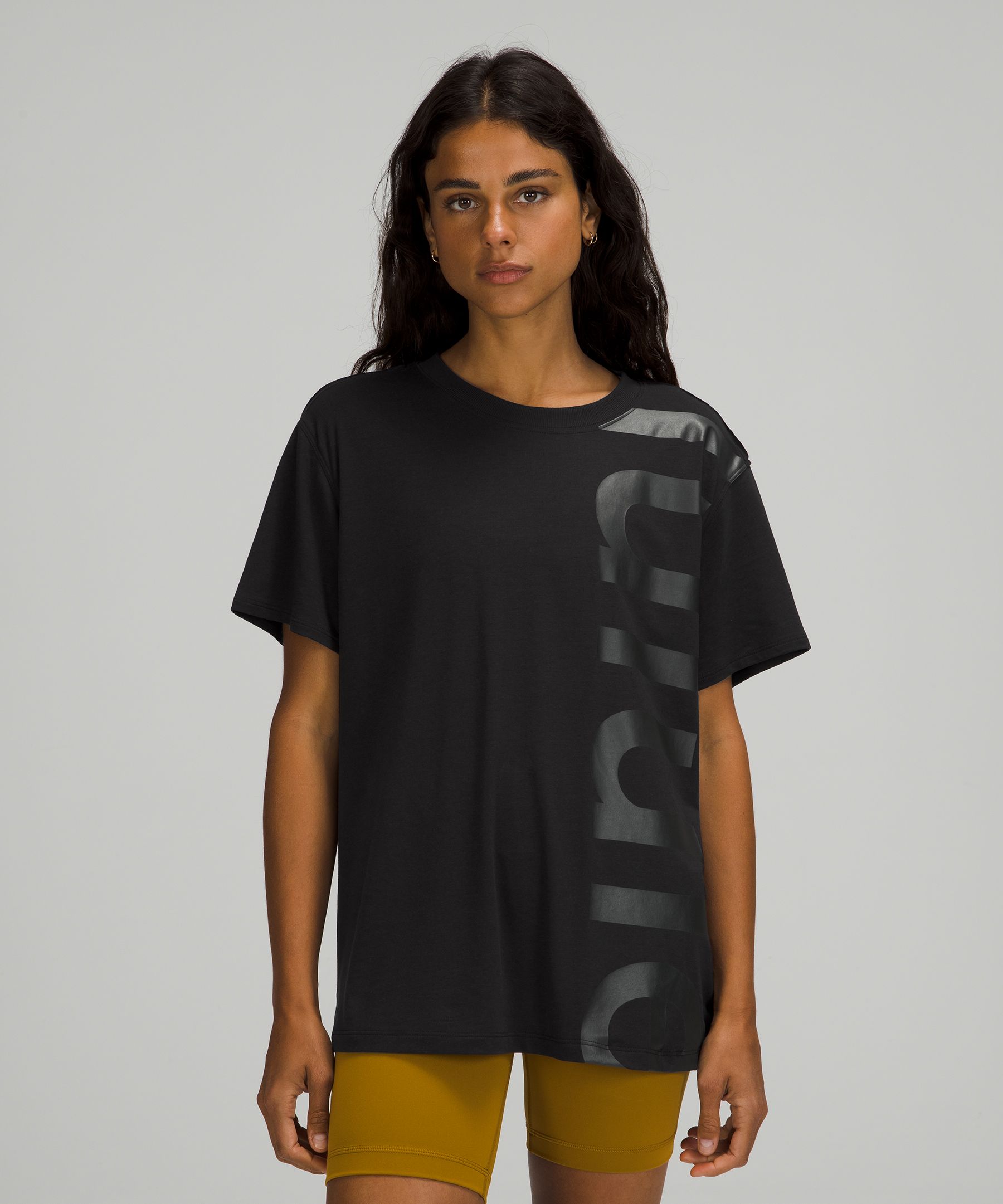 lululemon graphic t shirt