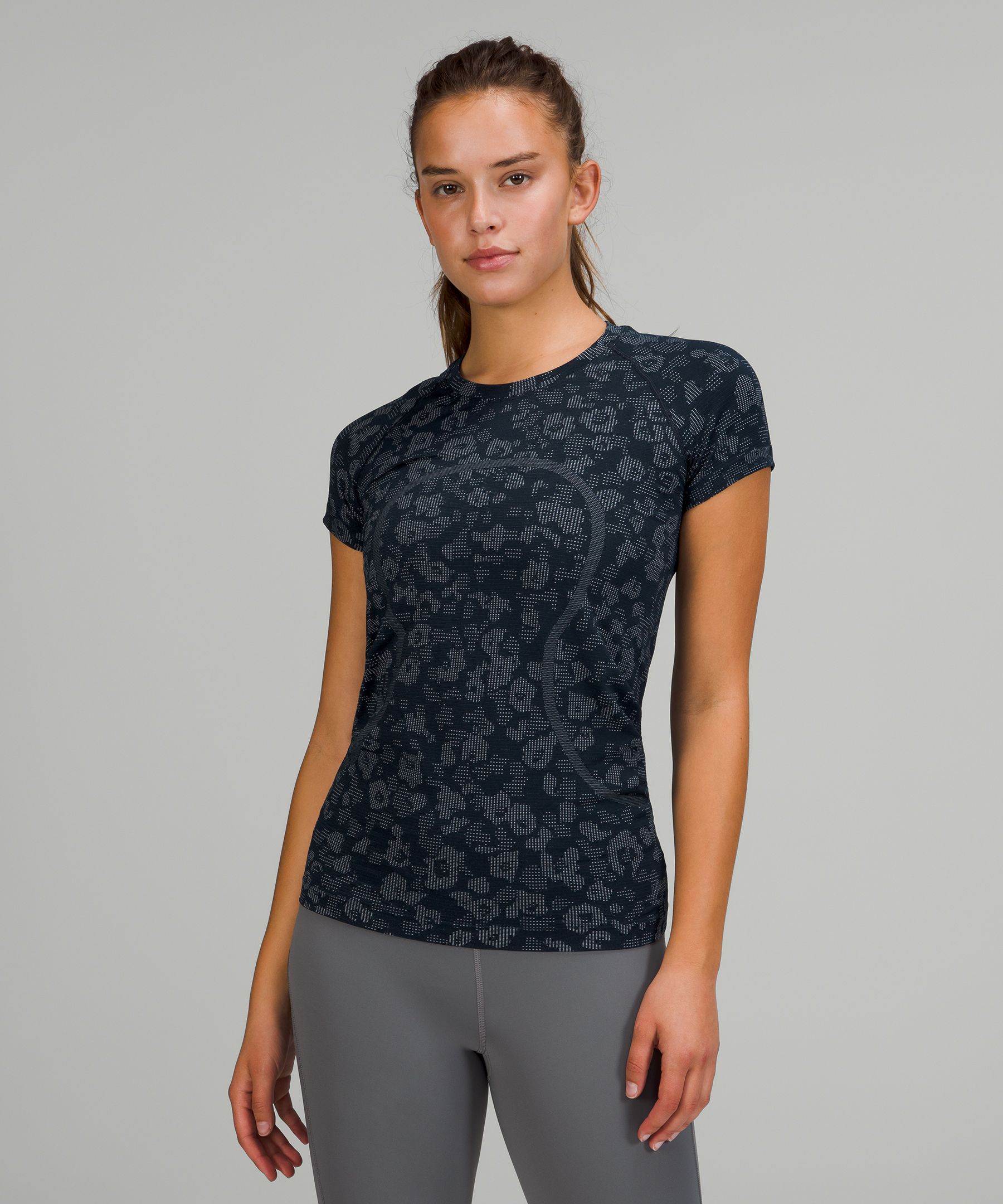 NEW Women Lululemon Swiftly Tech Short Sleeve 2.0 Shibori Wisteria