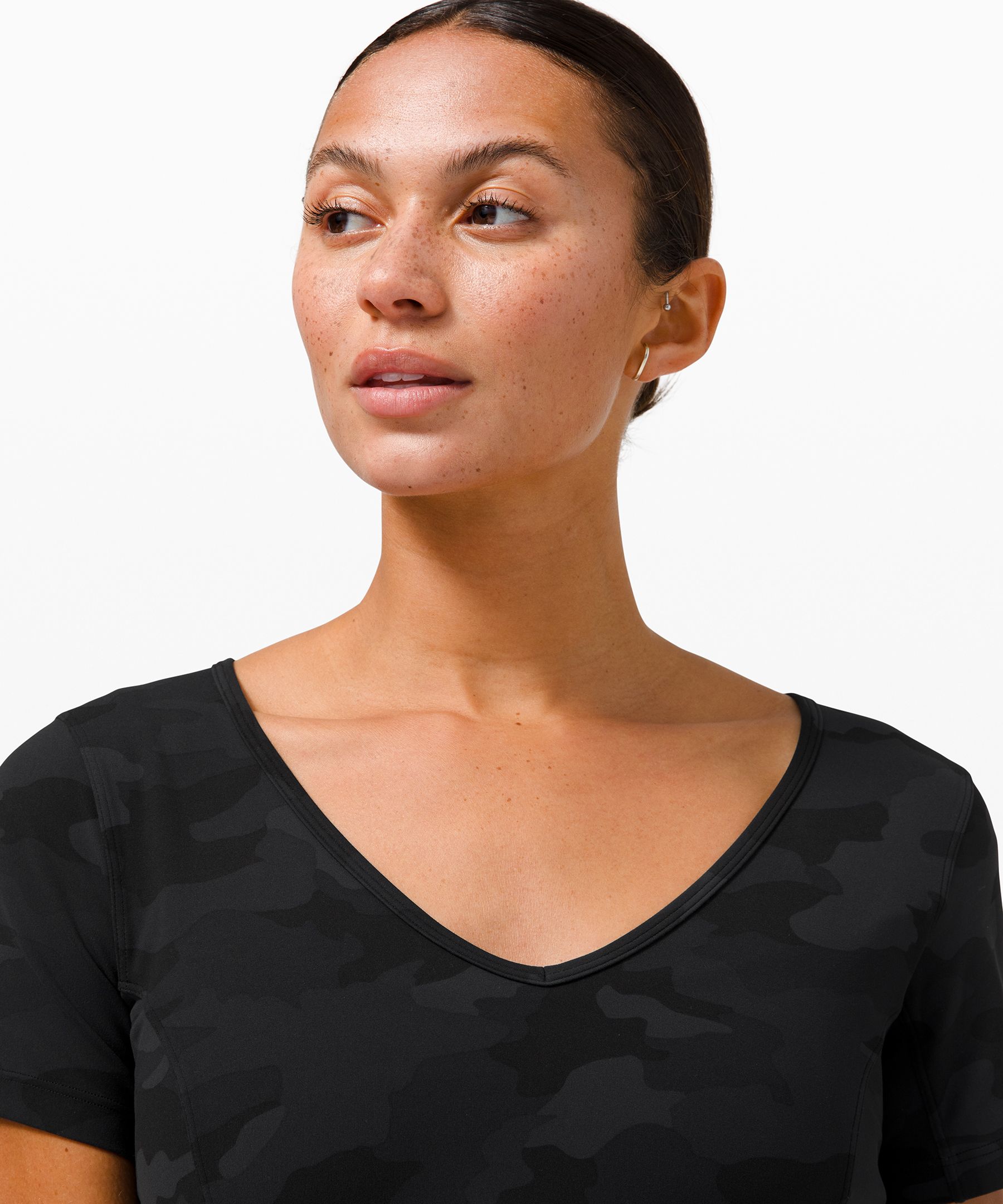 https://images.lululemon.com/is/image/lululemon/LW3EMBS_047184_4?size=800,800