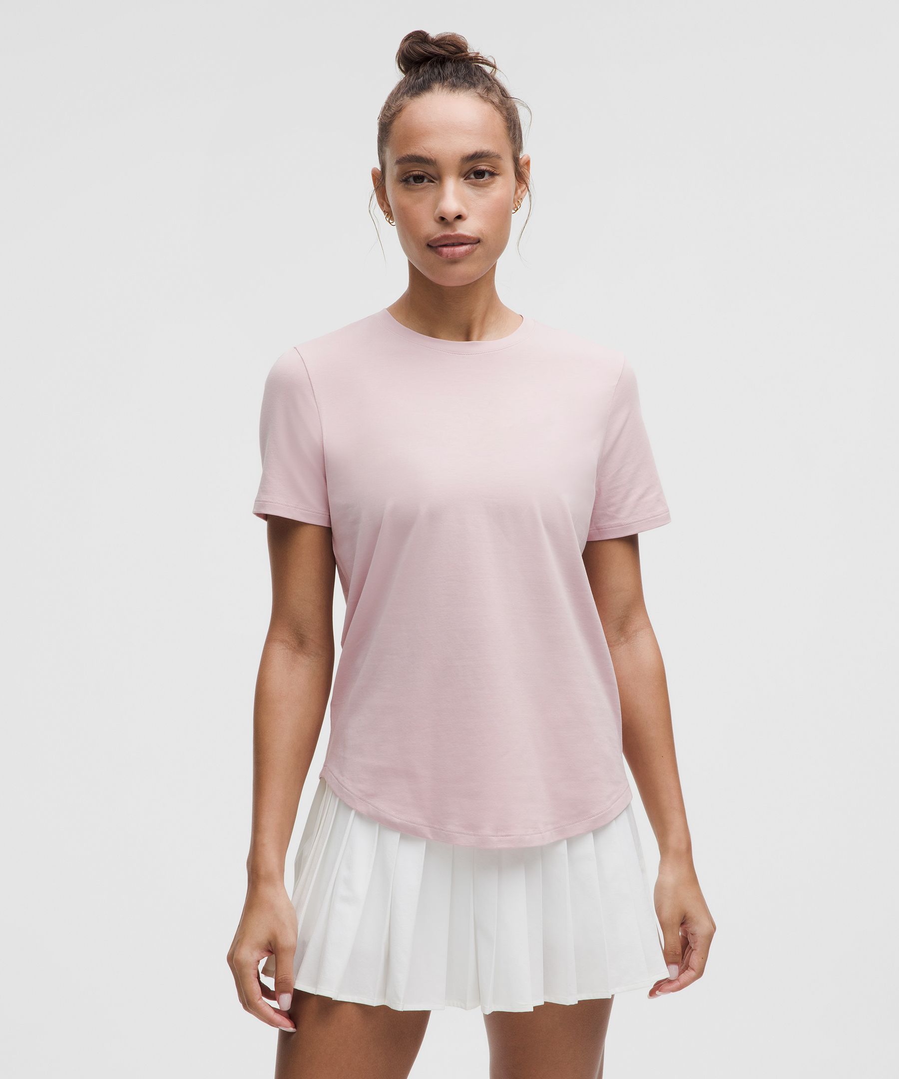 Love Curved-Hem Crewneck T-Shirt - Pink