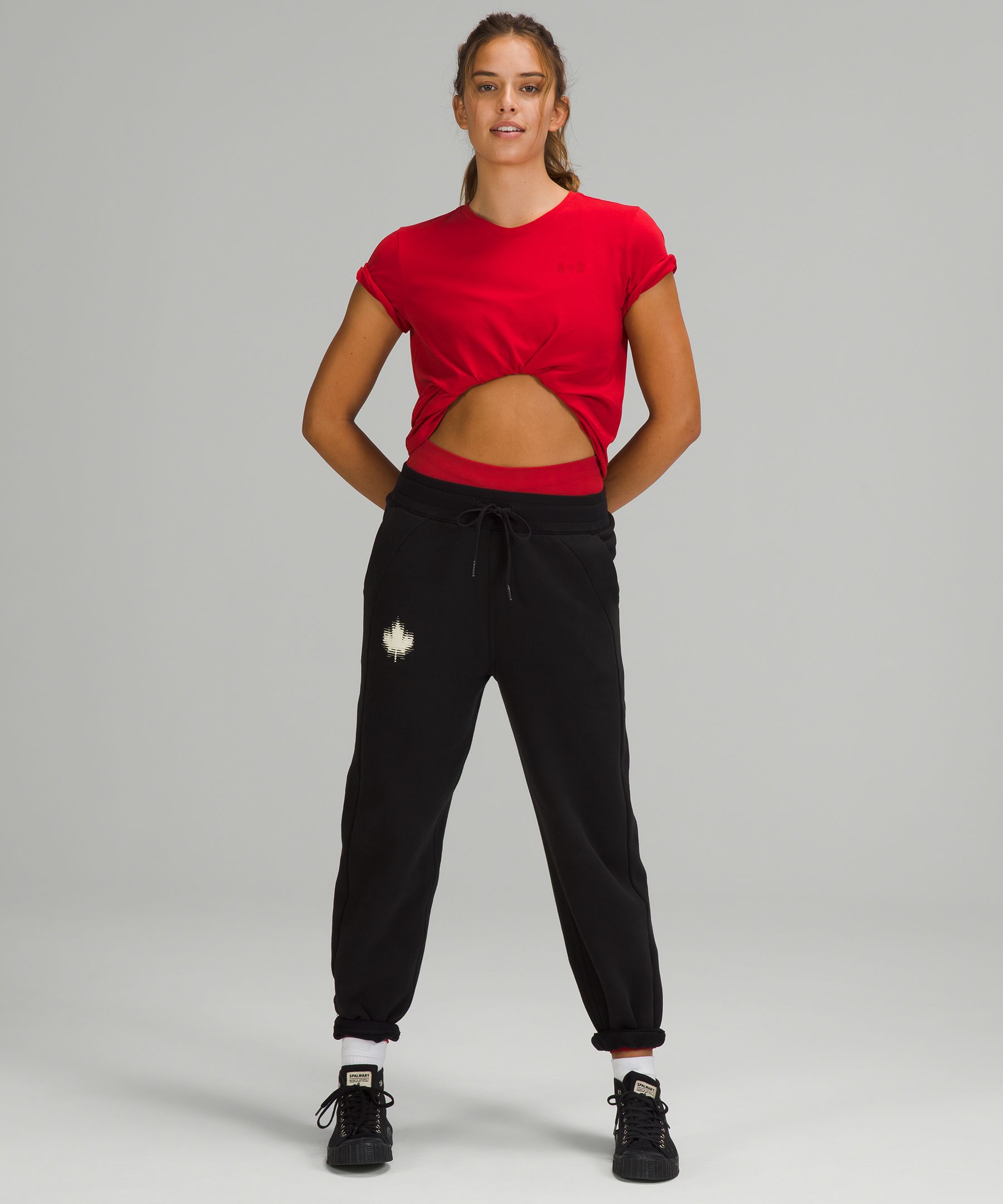 Everyone Hated On Lululemon's Team Canada Olympic Gear But TBH, Some Of  It's Super Cute - Narcity