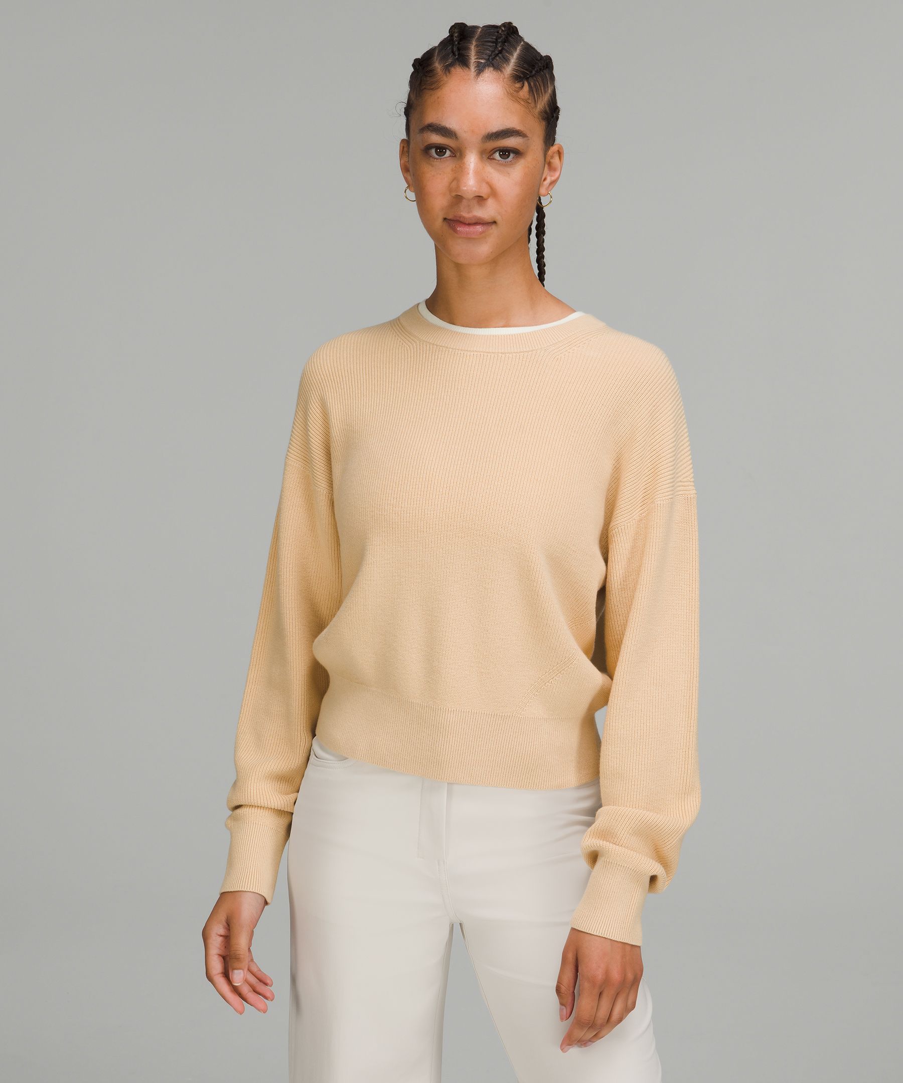 Cream crew outlet neck sweater women's