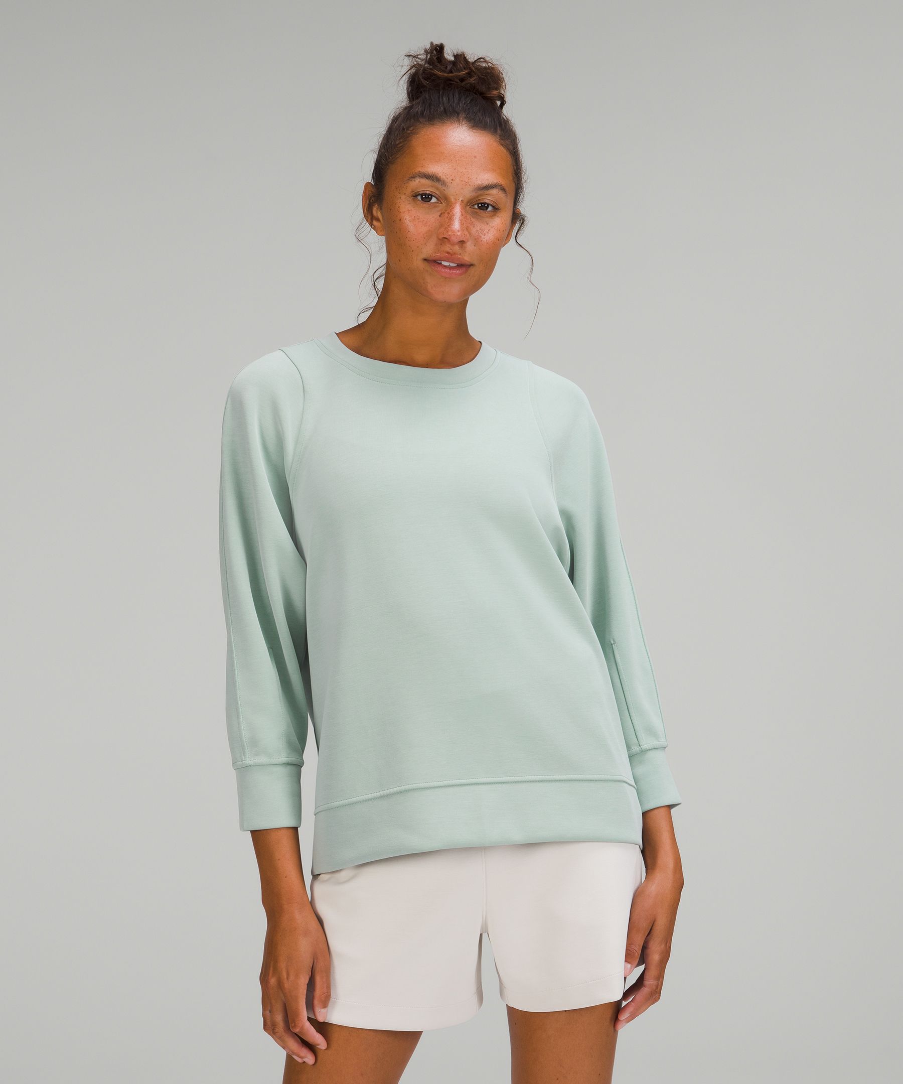 womens crewneck sweatshirt