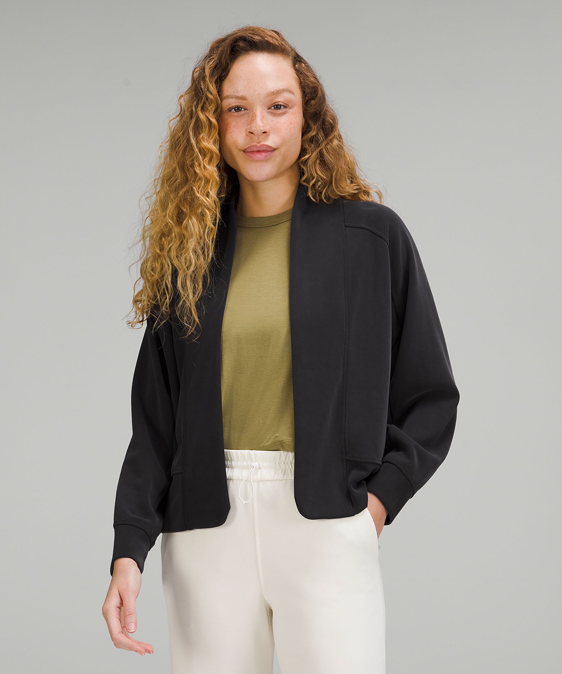 https://images.lululemon.com/is/image/lululemon/LW3FEZS_0001_1?size=800,800