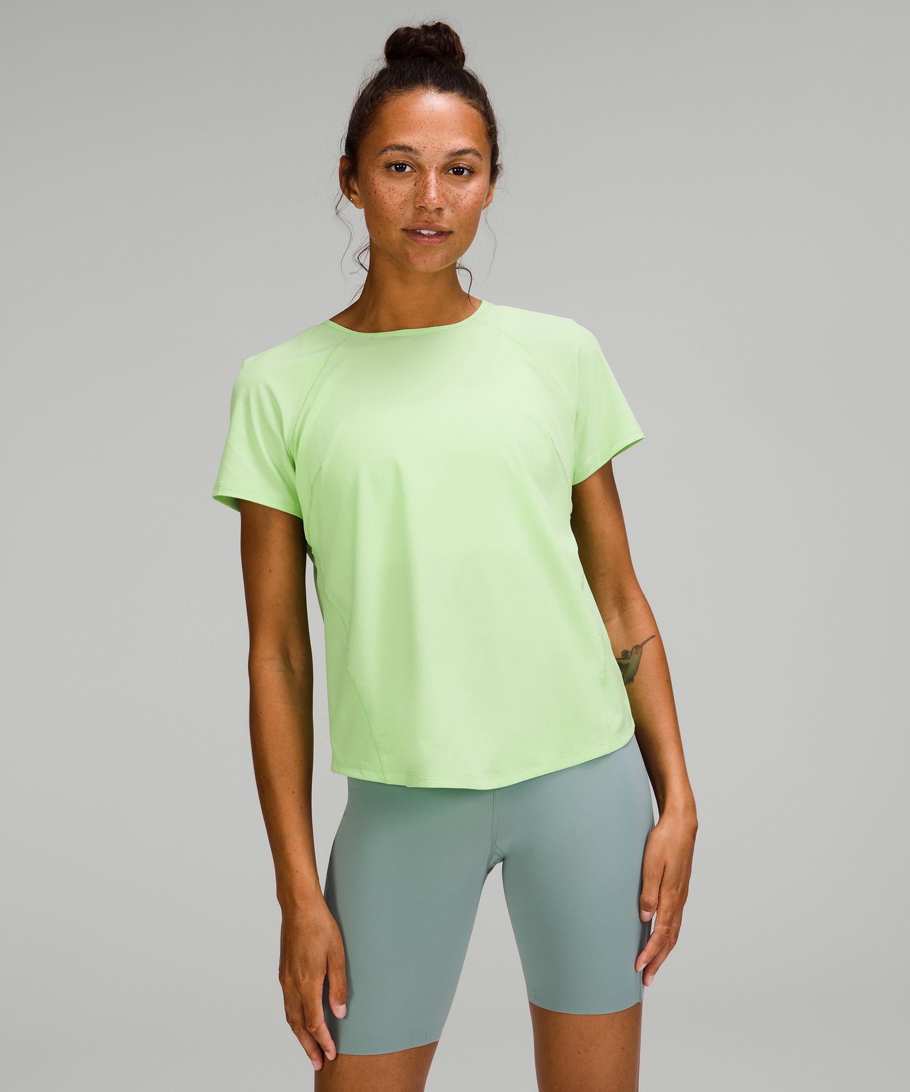 Mens functional short sleeve shirt Nike YOGA green