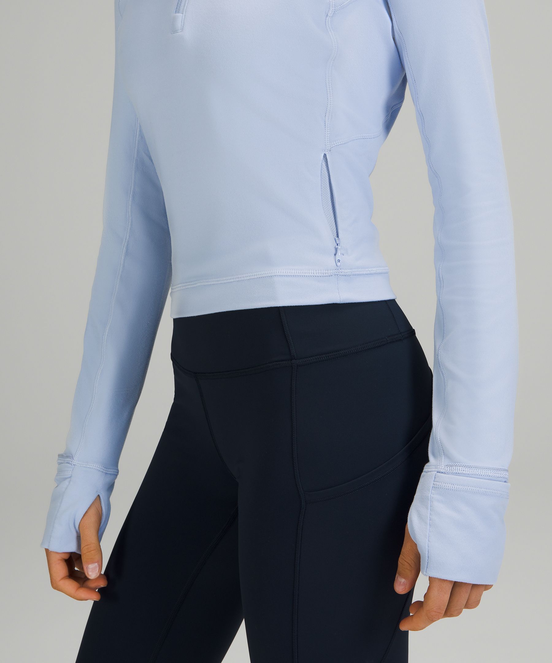 Lululemon it's rulu run cropped half zip size 4, Women's Fashion