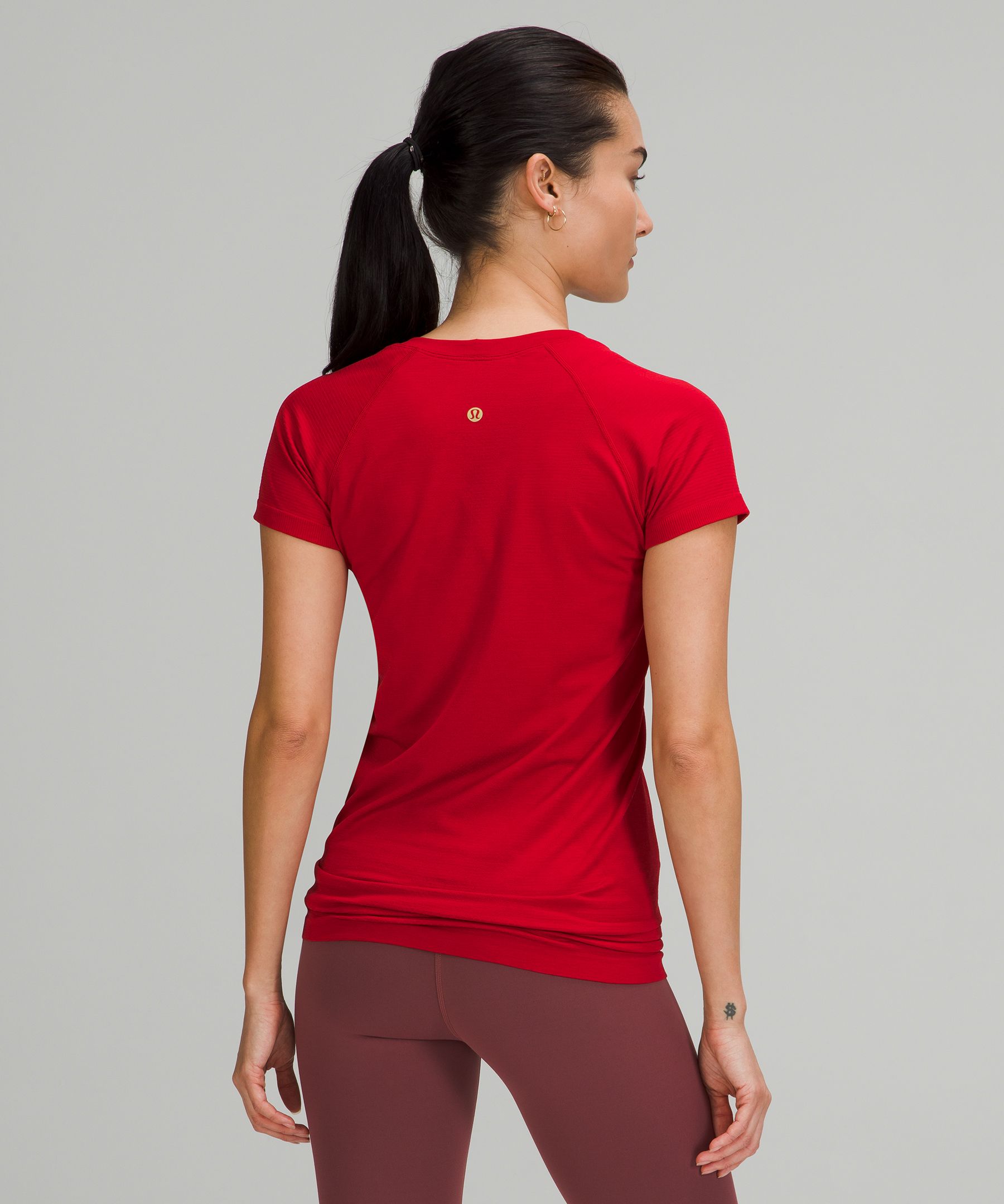 NEW Women Lululemon Swiftly Tech Short Sleeve 2.0 Love Red Size 6 & 8