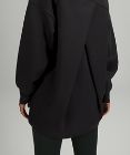 Jersey estilo túnica de cuello alto, en mezcla de modal