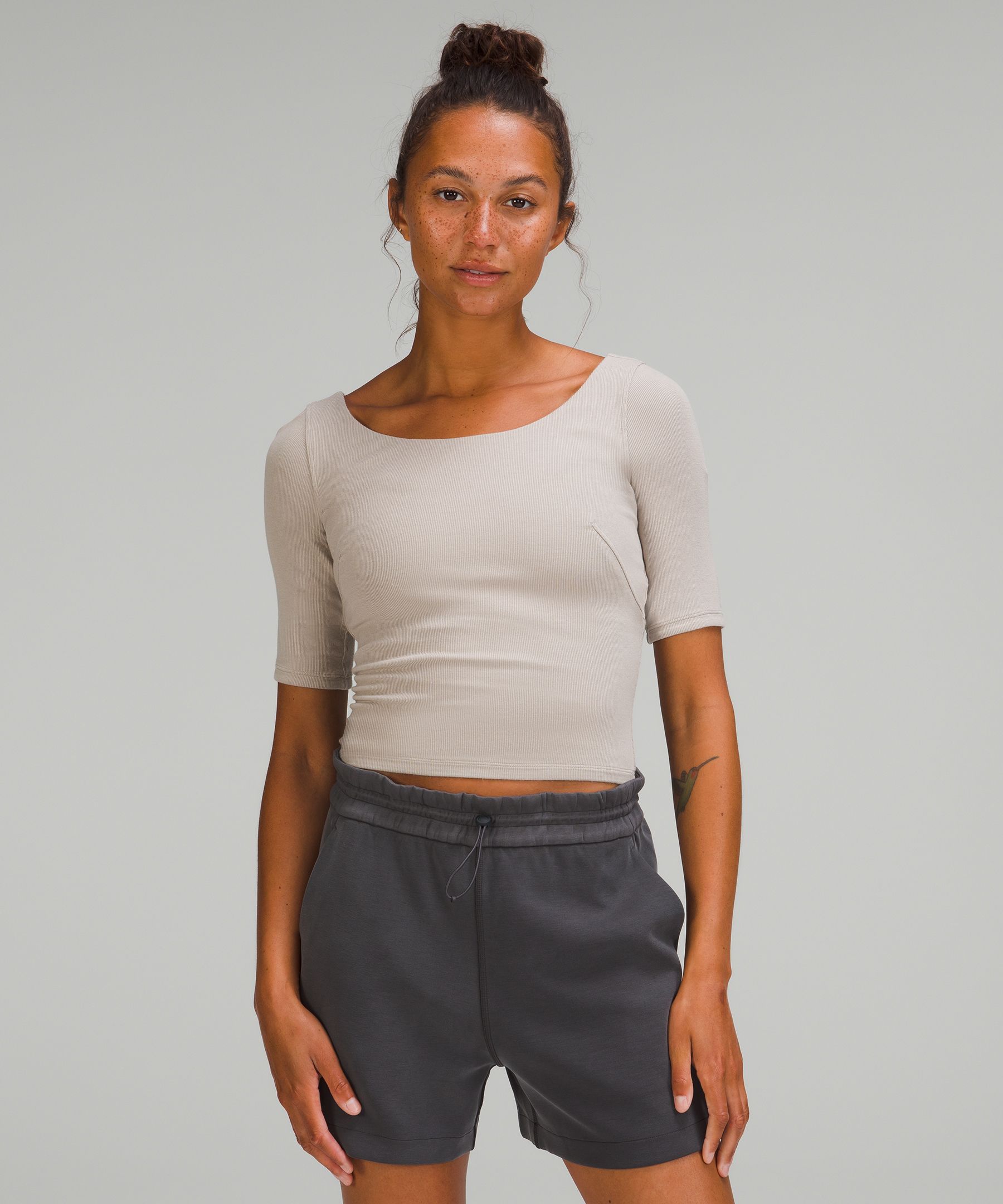 https://images.lululemon.com/is/image/lululemon/LW3FP2S_048432_1?size=800,800