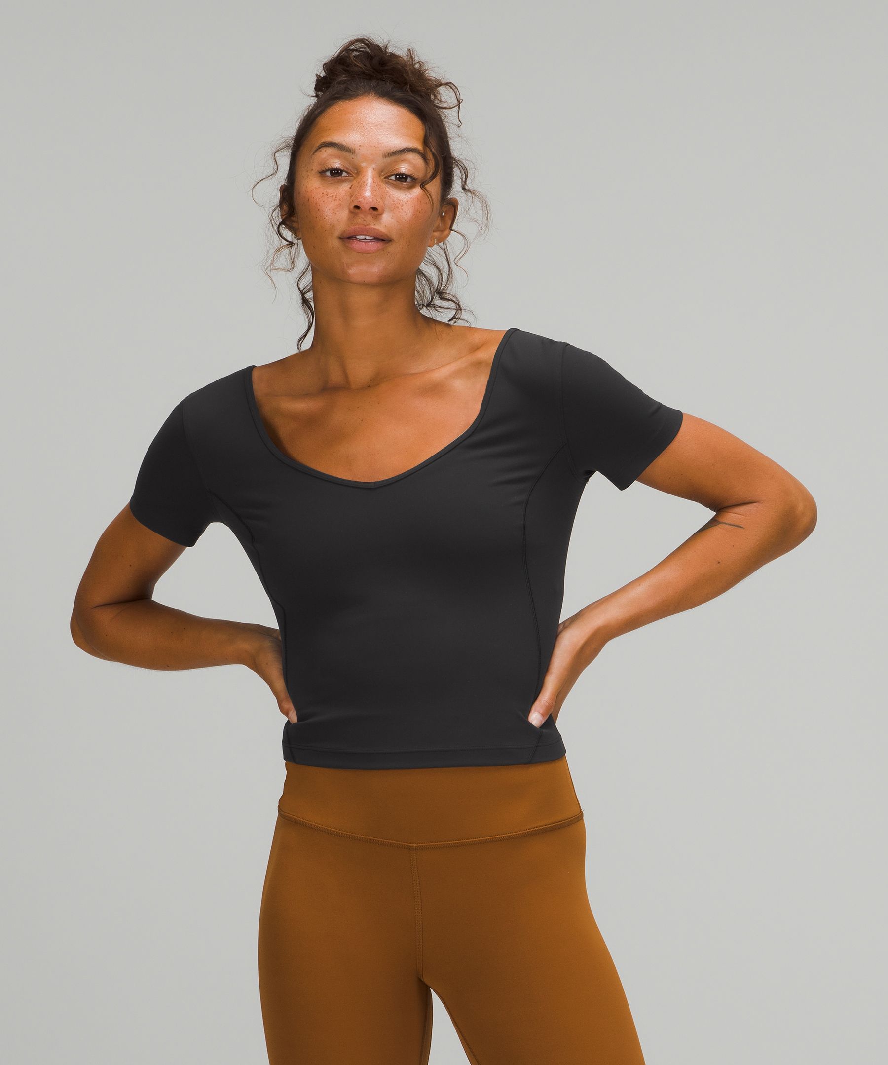 Nulu™ Cropped Slim Yoga Short Sleeve Shirt vs Align™ T-shirt: Has anybody  tried both that can comment on difference in fit and performance? : r/ lululemon
