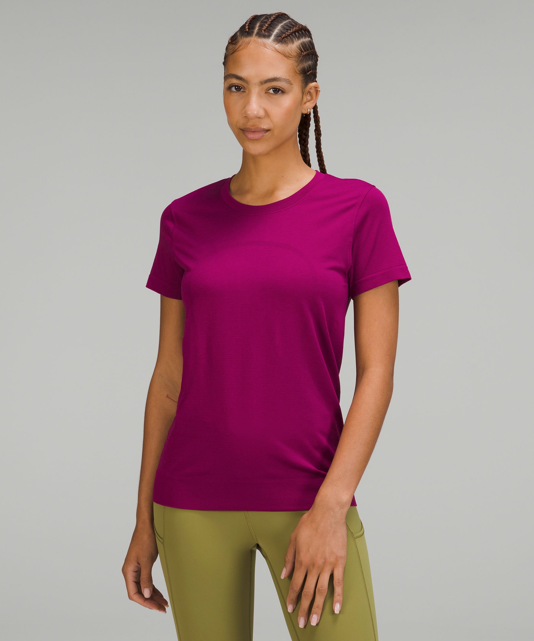 Lululemon Shirt Womens L Purple Short Sleeve Round Neck Tee Athletic  Outdoor Gym