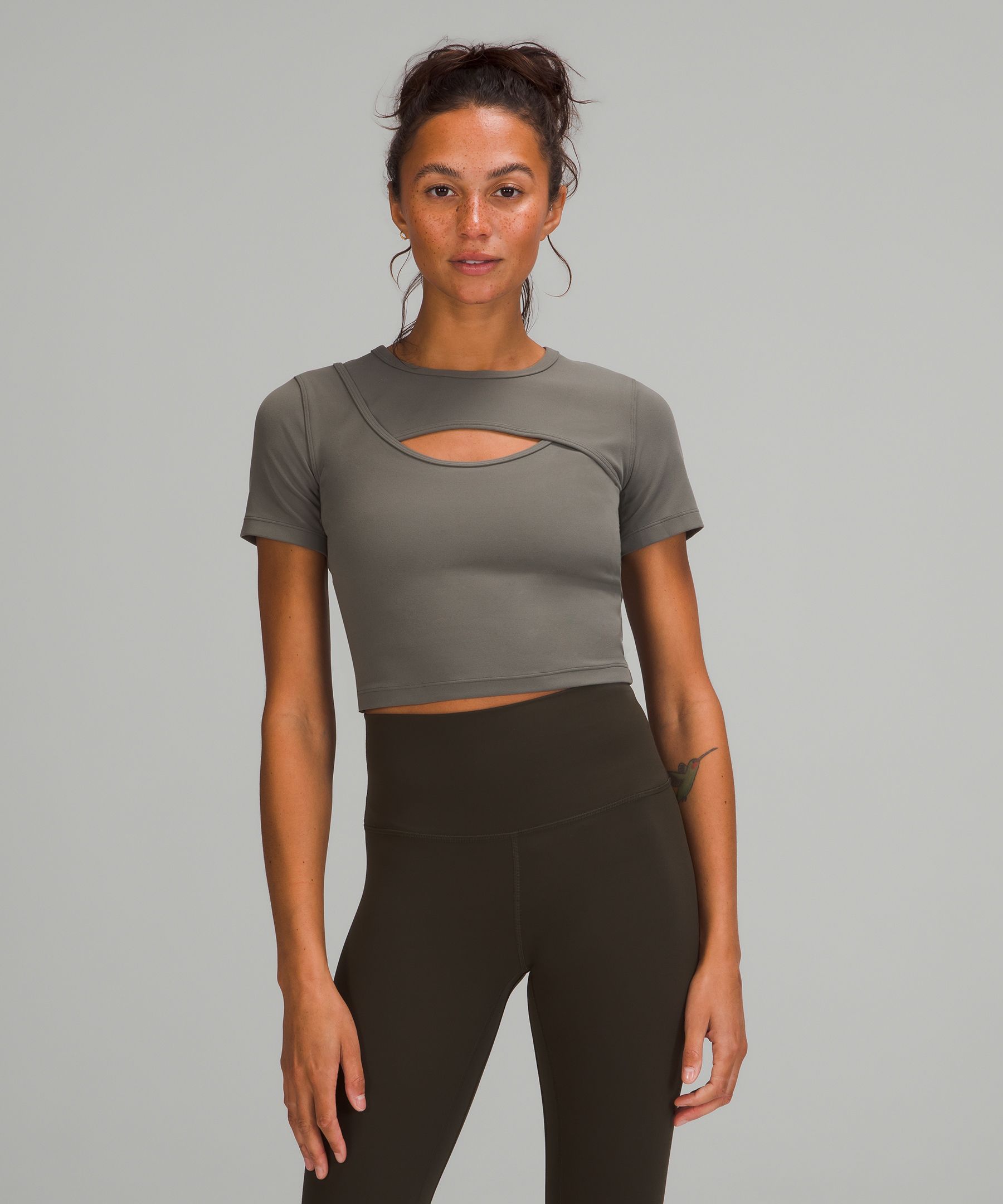 Get Centred Short Sleeve and Align crop Jogger - dropping off