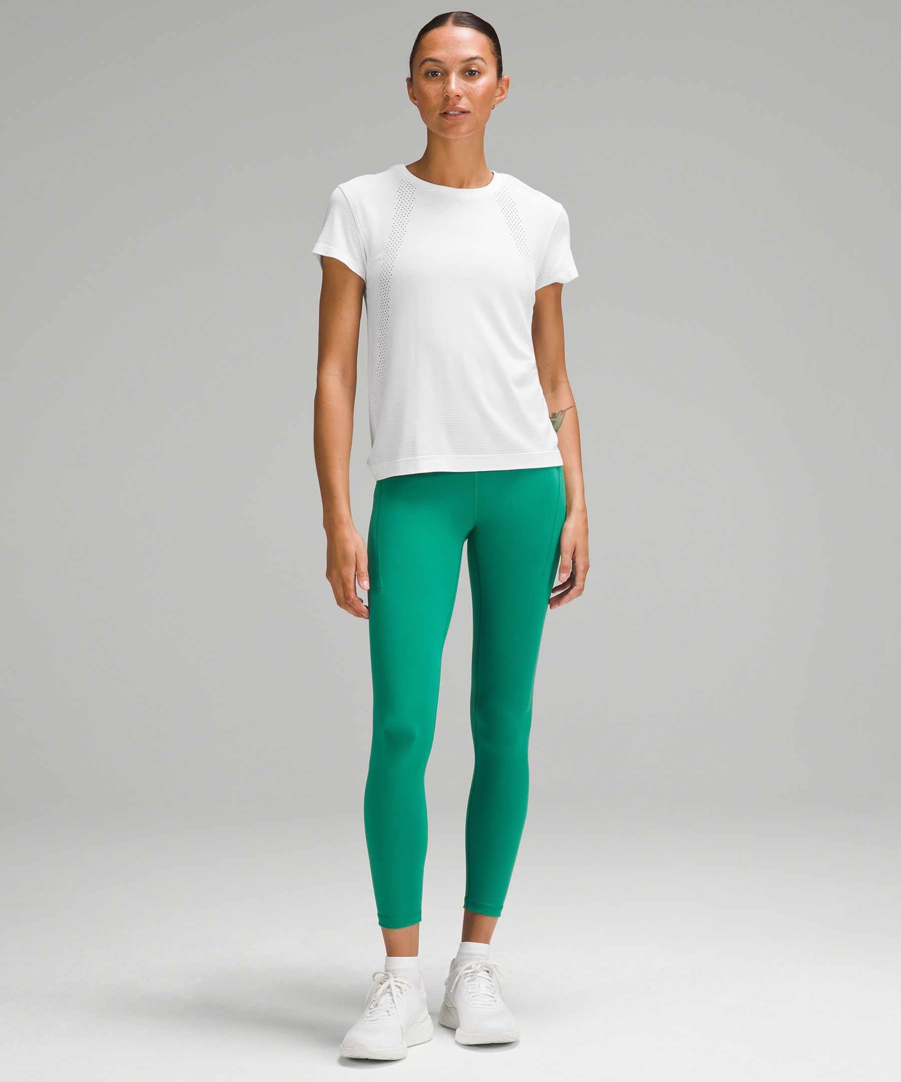 Lululemon Women's Lululemon Short Sleeve Cropped T-Shirt Size 12