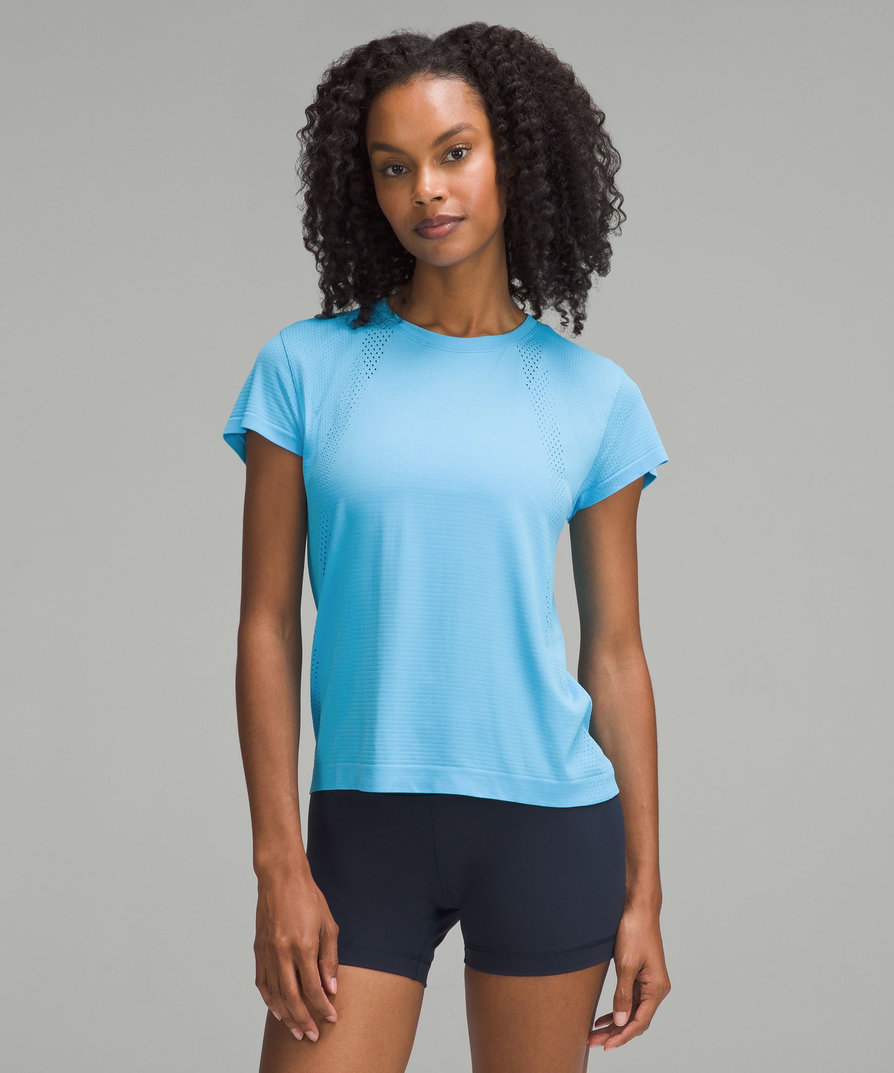 Train to Be Short-Sleeve Shirt | Women's Short Sleeve Shirts & Tee's