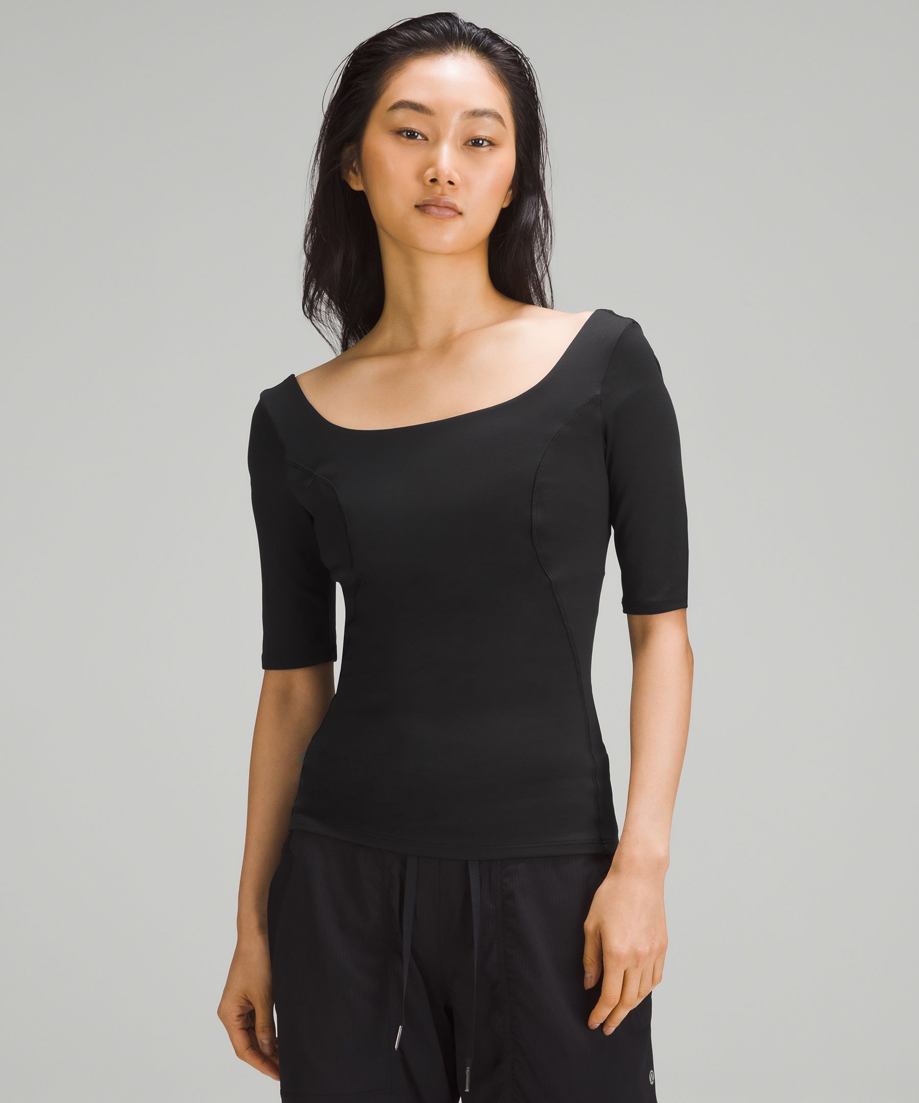 Women's Short Sleeve Summer T-Shirt with Built-in Shelf Bra Yoga Tops -  Black - CD189S2IOGQ Size Medium