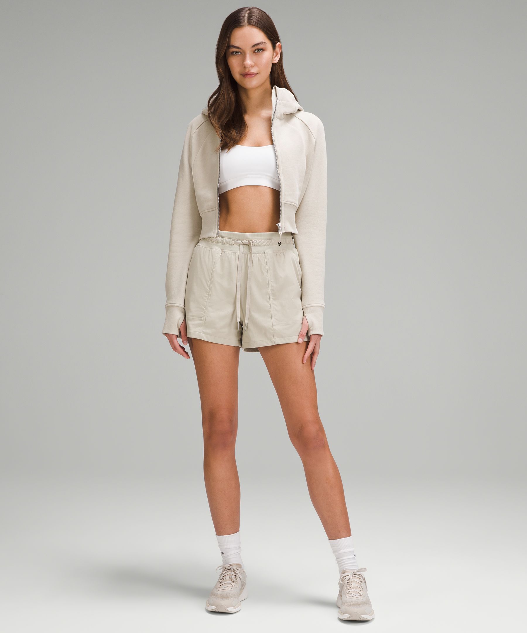 Gorgeous Lulu cropped oversize hoodie doop 💕 comes in a ton of