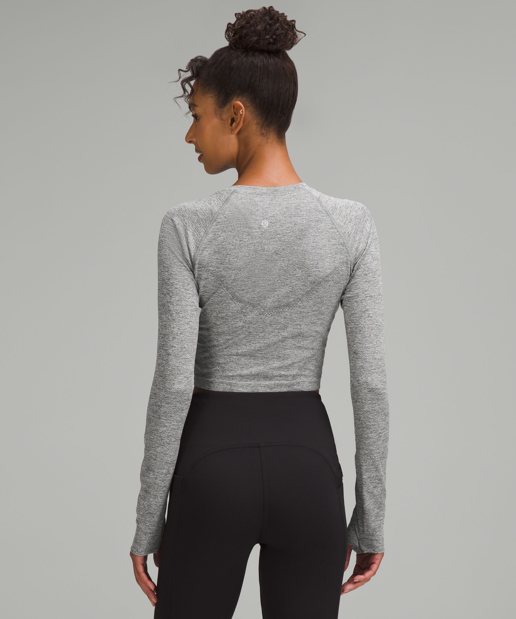 Black Yue Long Sleeve Cropped Top – CHANCE