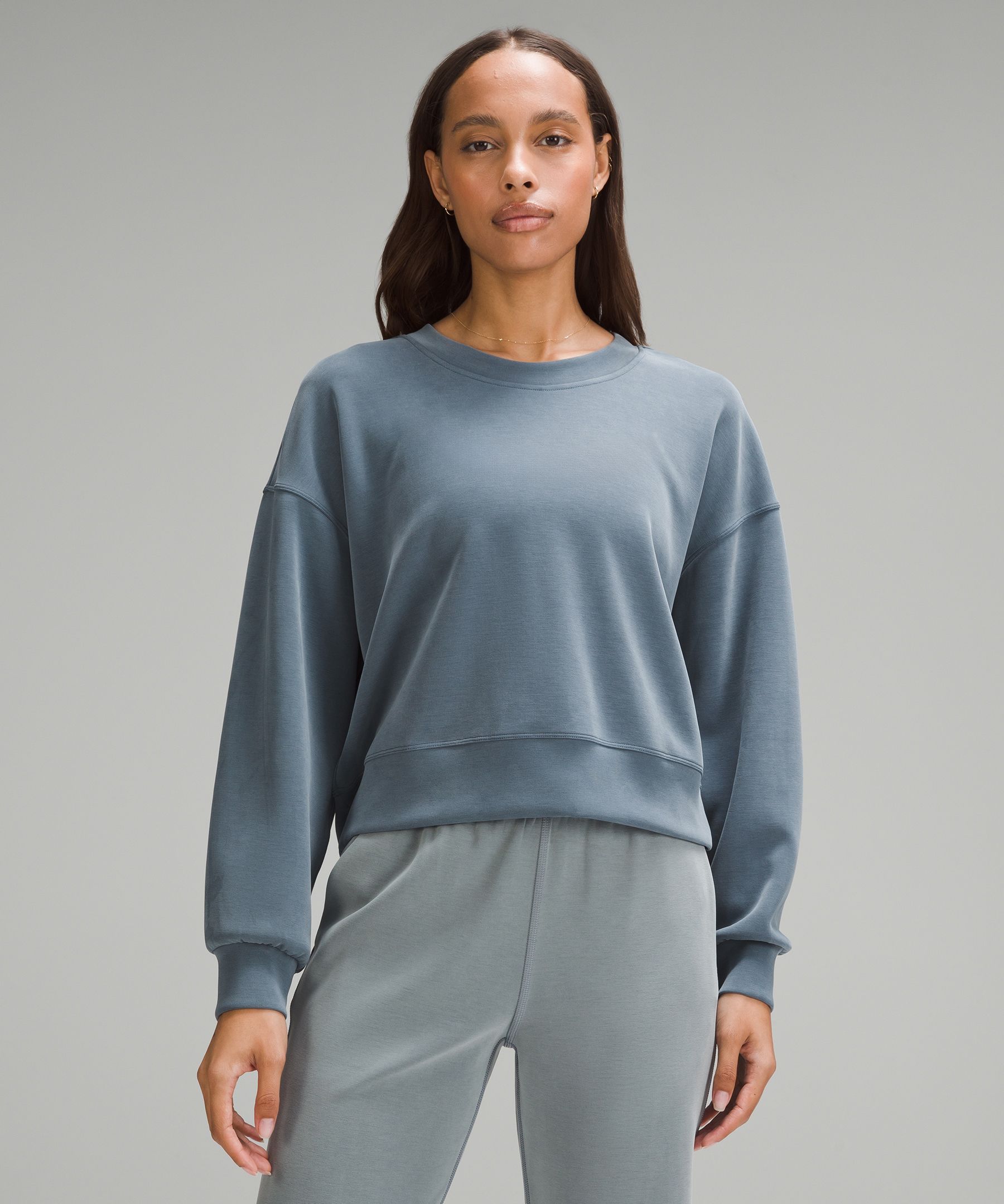 Perfectly oversized crop crew / groove pant *luon in grey sage : r/lululemon