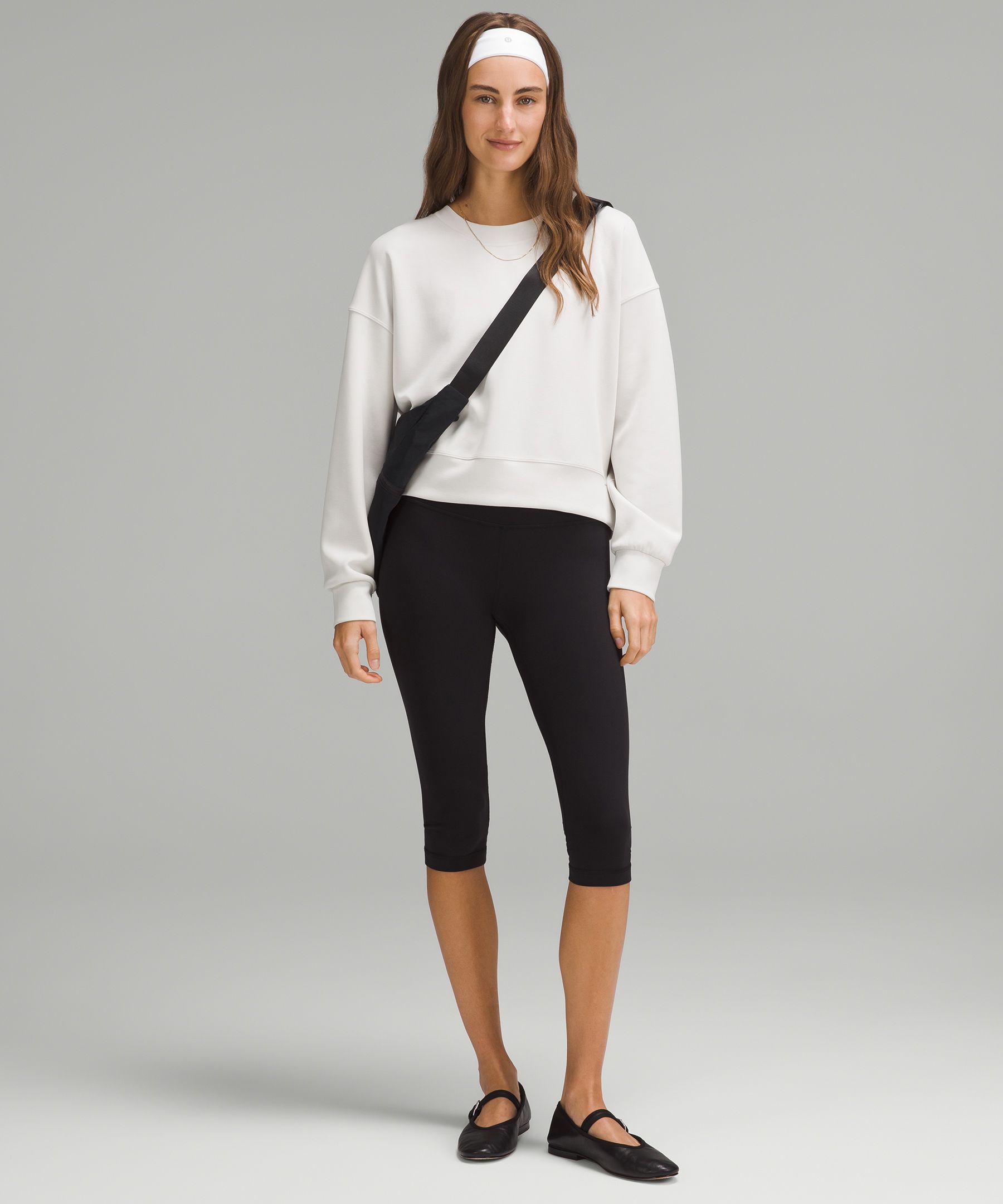 lululemon Australia and New Zealand - Your favourite layer, now cropped.  Post-practice comfort perfected with the Perfectly Oversized Cropped Crew,  in soft, textured cotton-blend fabric and a relaxed fit. ⁠Also available in