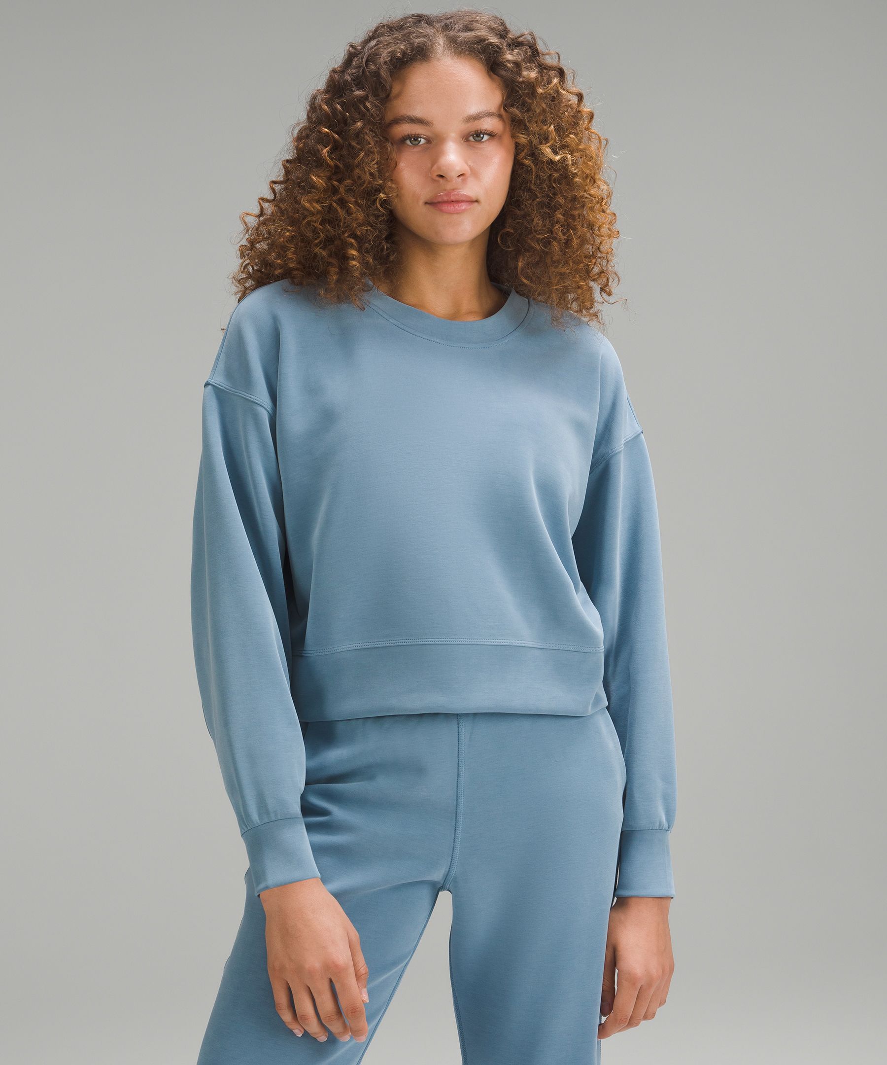 Lululemon NWT Perfectly Oversized Cropped Crew Softstreme Pullover 2  Utility Blu