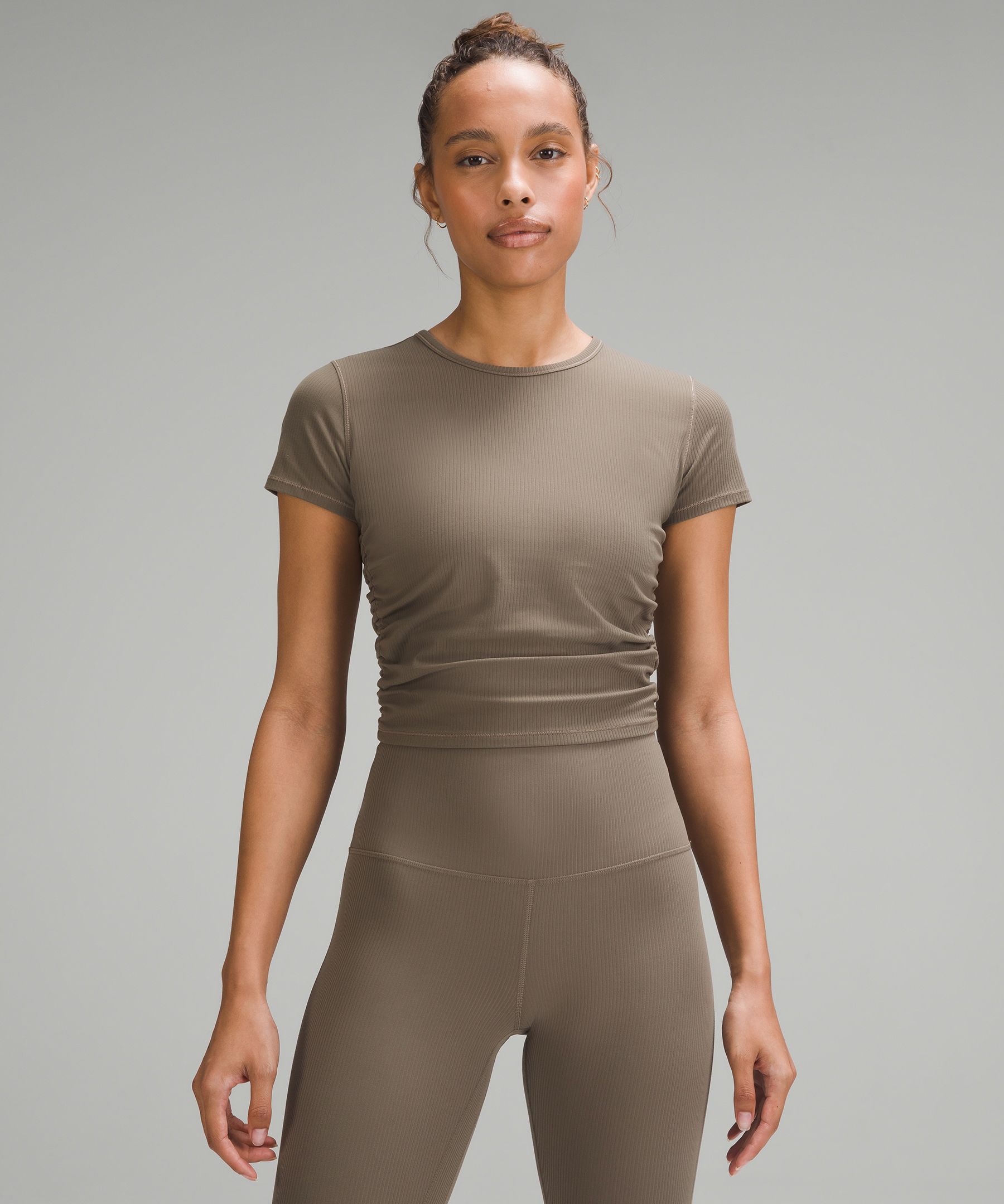 Lululemon Set Challenger Short Sleeve NWT 4 Crop Top Nulux Cutout