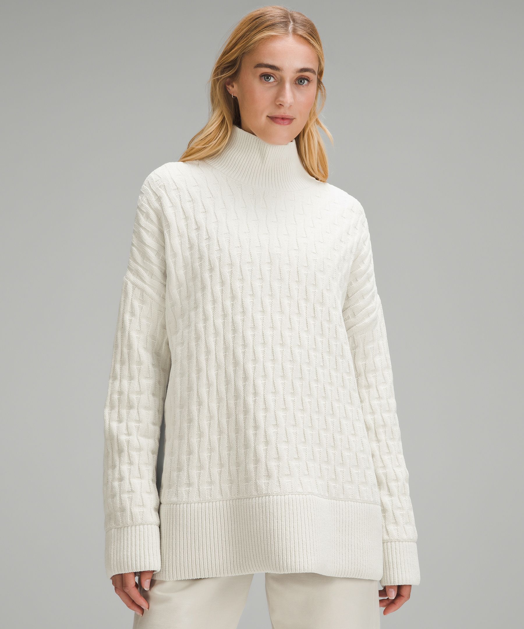 Lululemon Grey cable knit pattern leggings