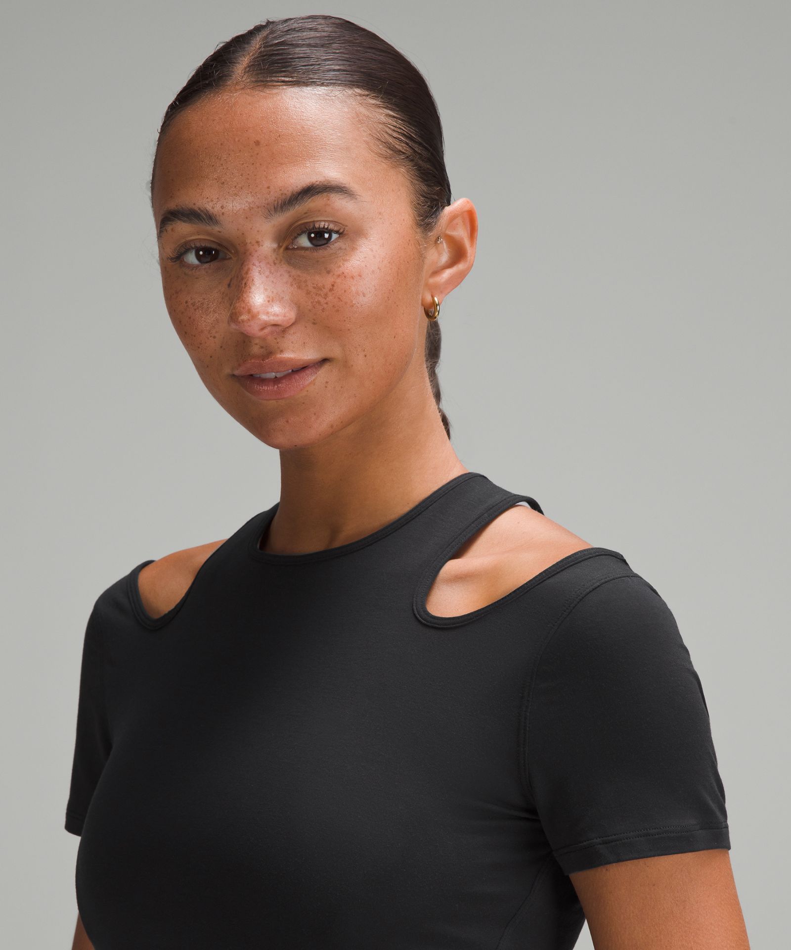 Lululemon Shoulder Cut-Out Yoga T-Shirt — фото 4