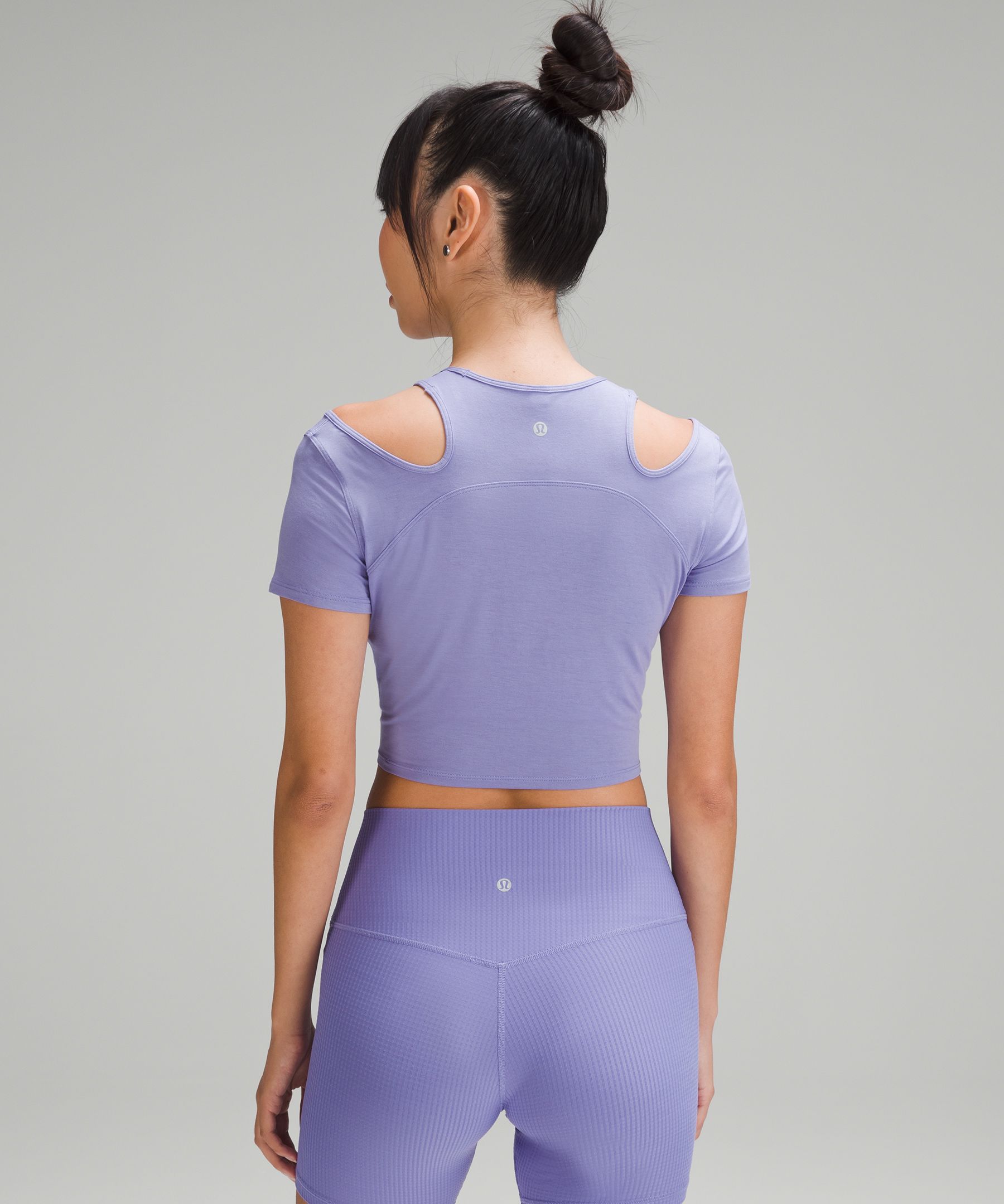 Lululemon athletica Shoulder Cut-Out Yoga T-Shirt, Women's Short Sleeve  Shirts & Tee's