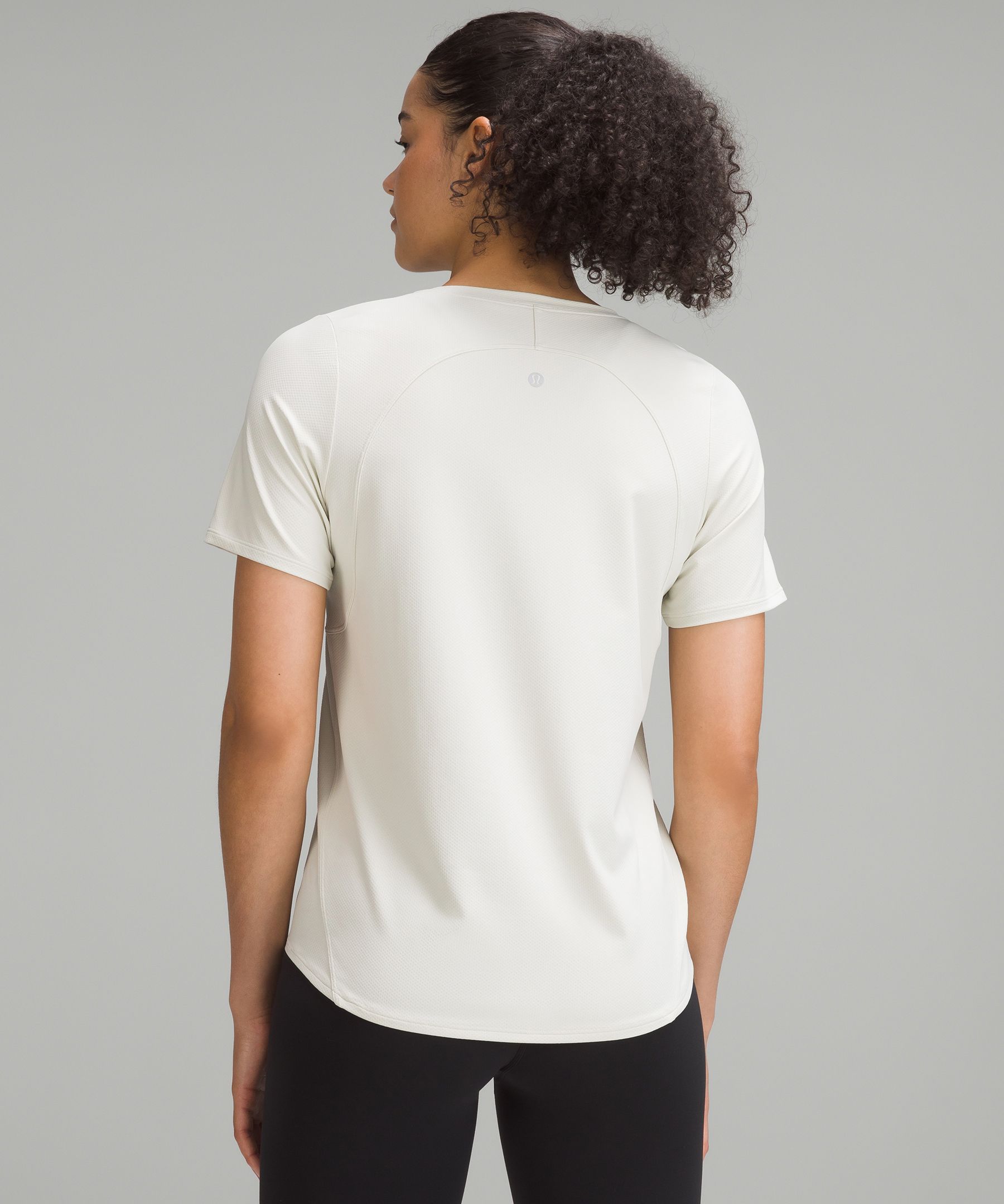 軽量トレーニング半袖シャツ | ショートスリーブ | Lululemon JP