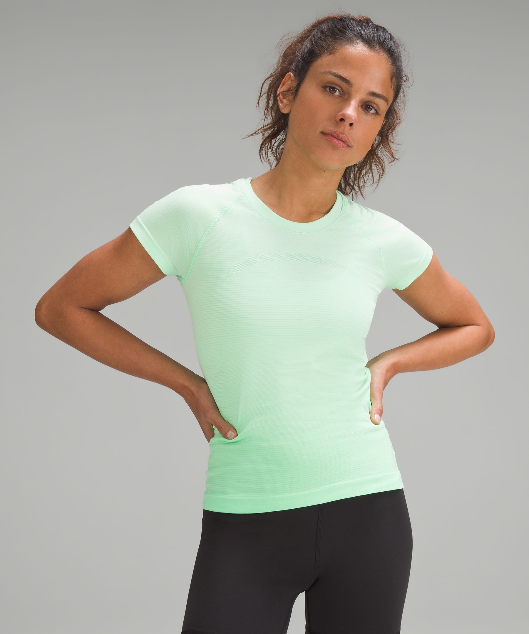 Swiftly Tech Short-Sleeve Shirt 2.0 Race Length *Plant-Based Nylon