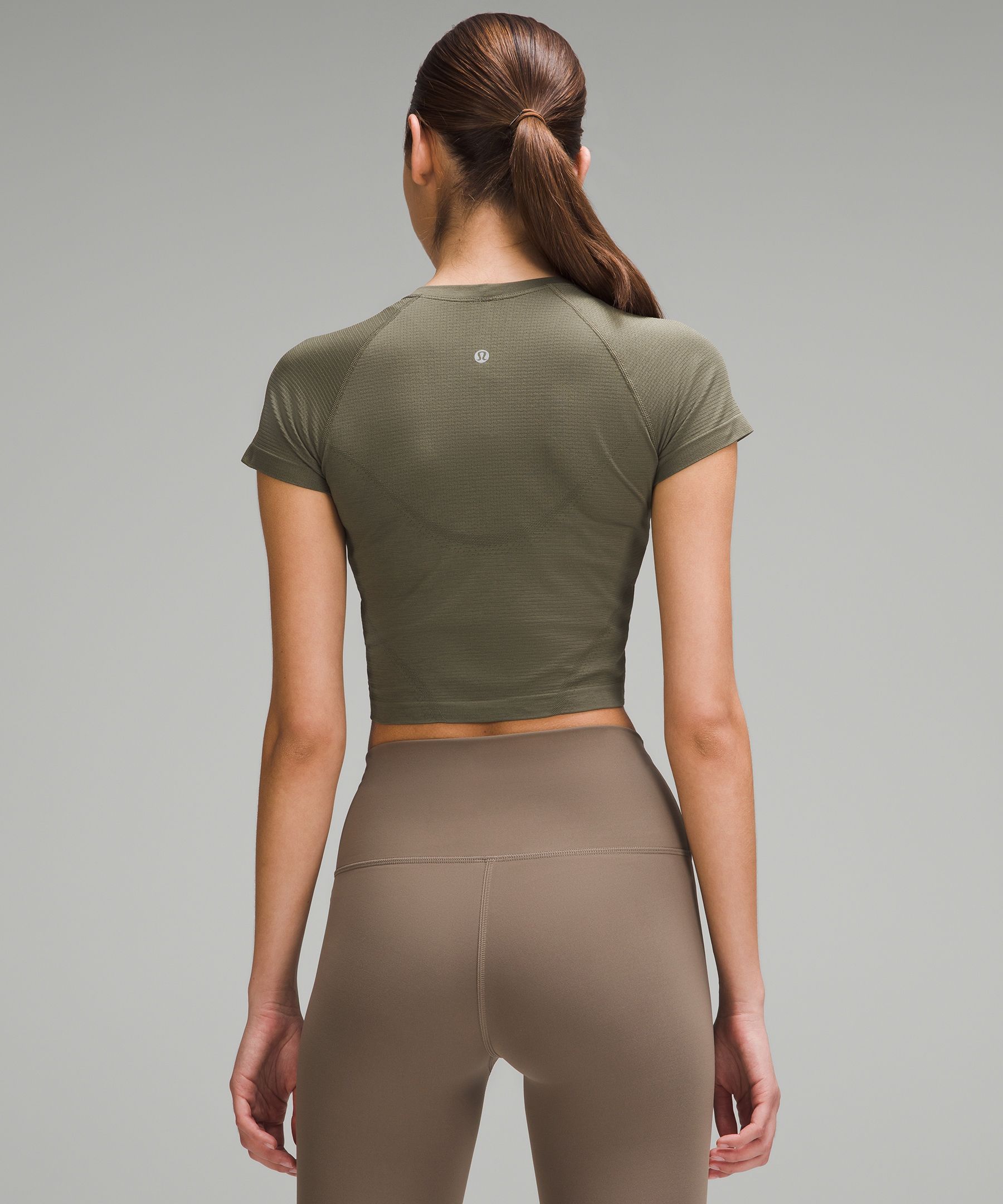 Swiftly Tech Cropped Short-Sleeve Shirt 2.0 | Women's Short Sleeve Shirts & Tee's